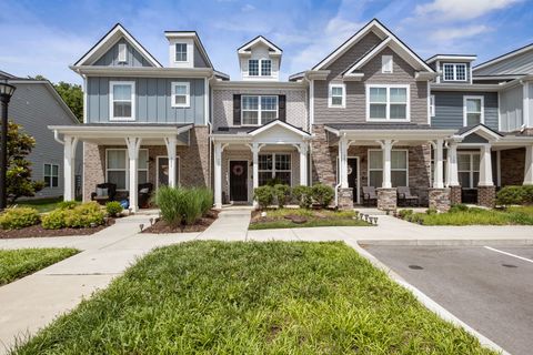 353 Victoria Dr Lebanon TN 37090