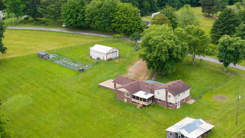 3037 Tunnel Rd Westmoreland TN 37186