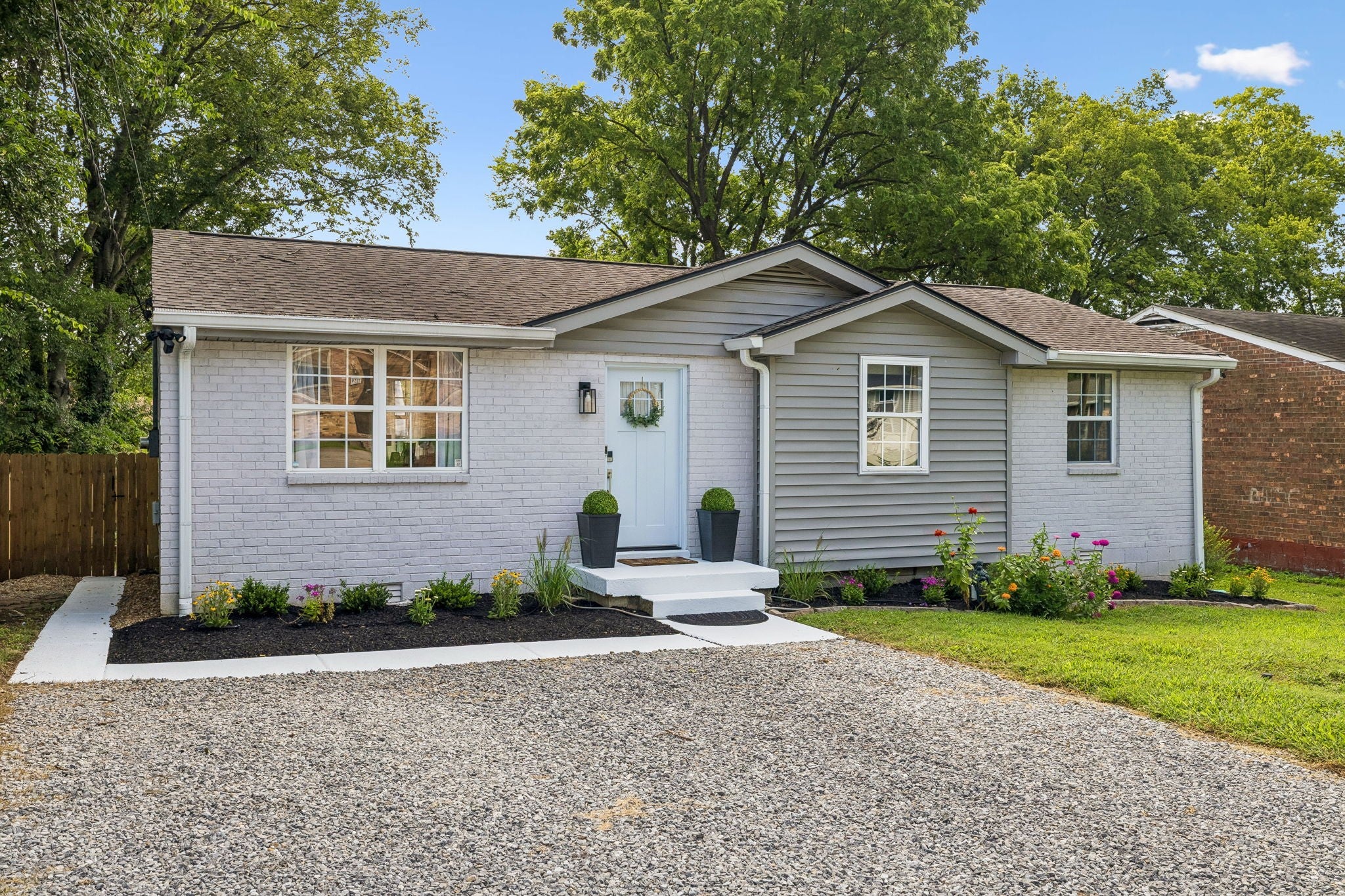 3-bed listing at 3236 Briarwick Dr, Nashville