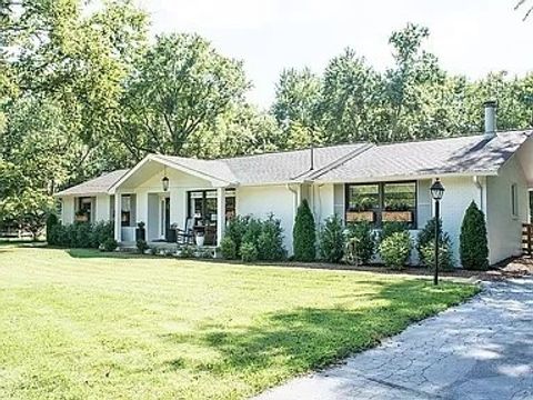 1009 Chapel Ct Franklin TN 37069