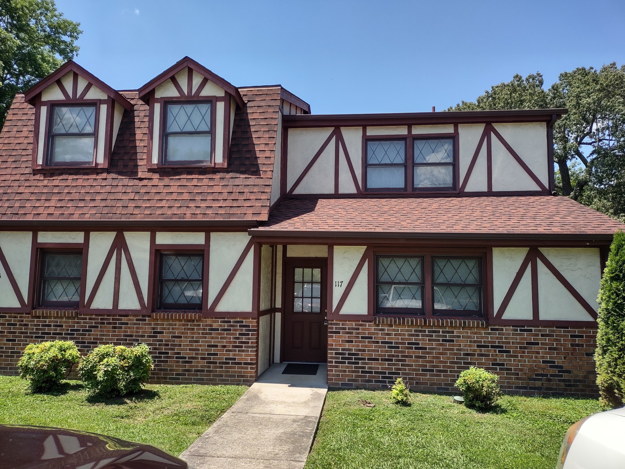 Photo 1 of 7 — 117 Moore St E, Tullahoma, TN 37388