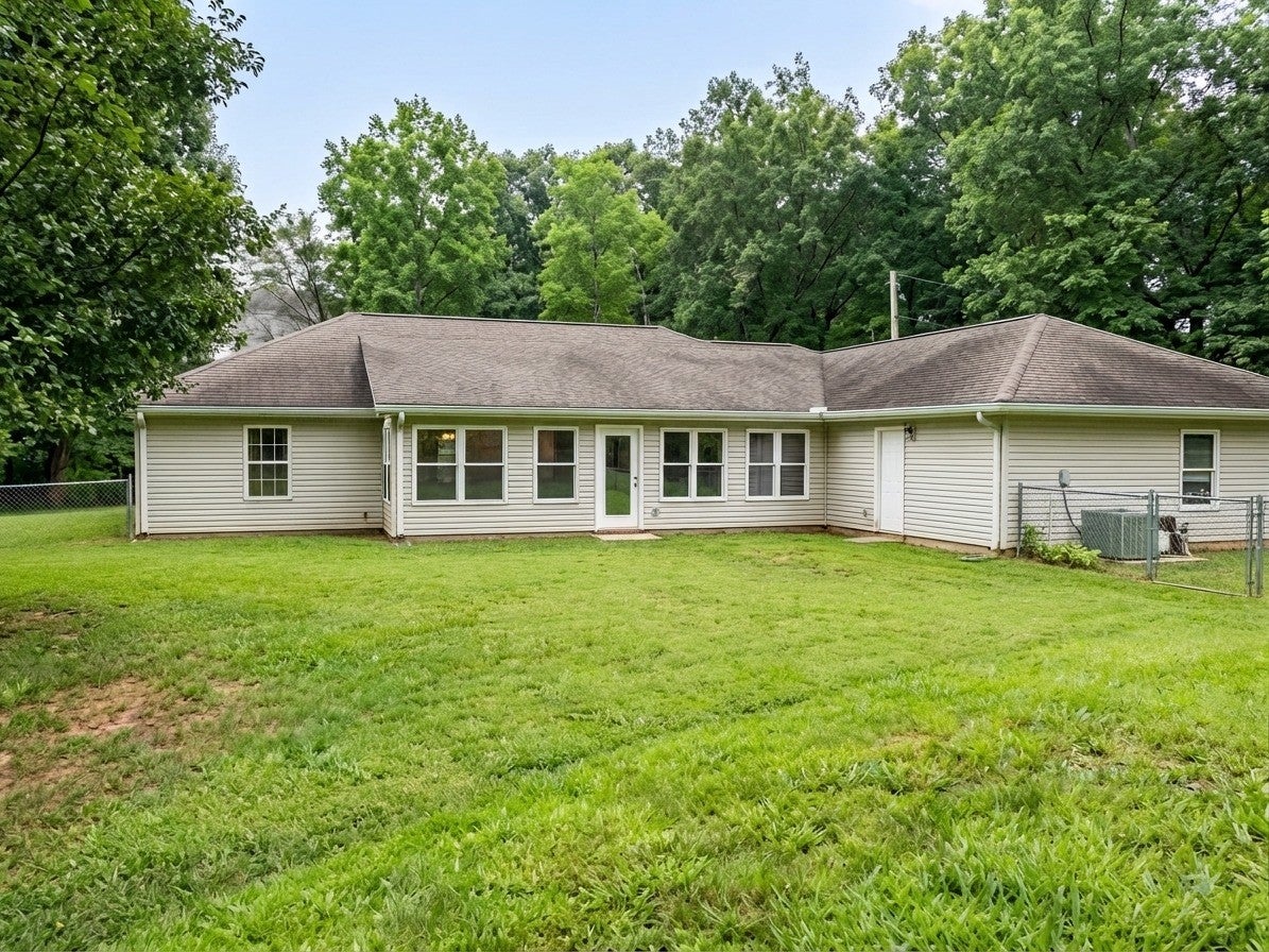 305 Cove Cir