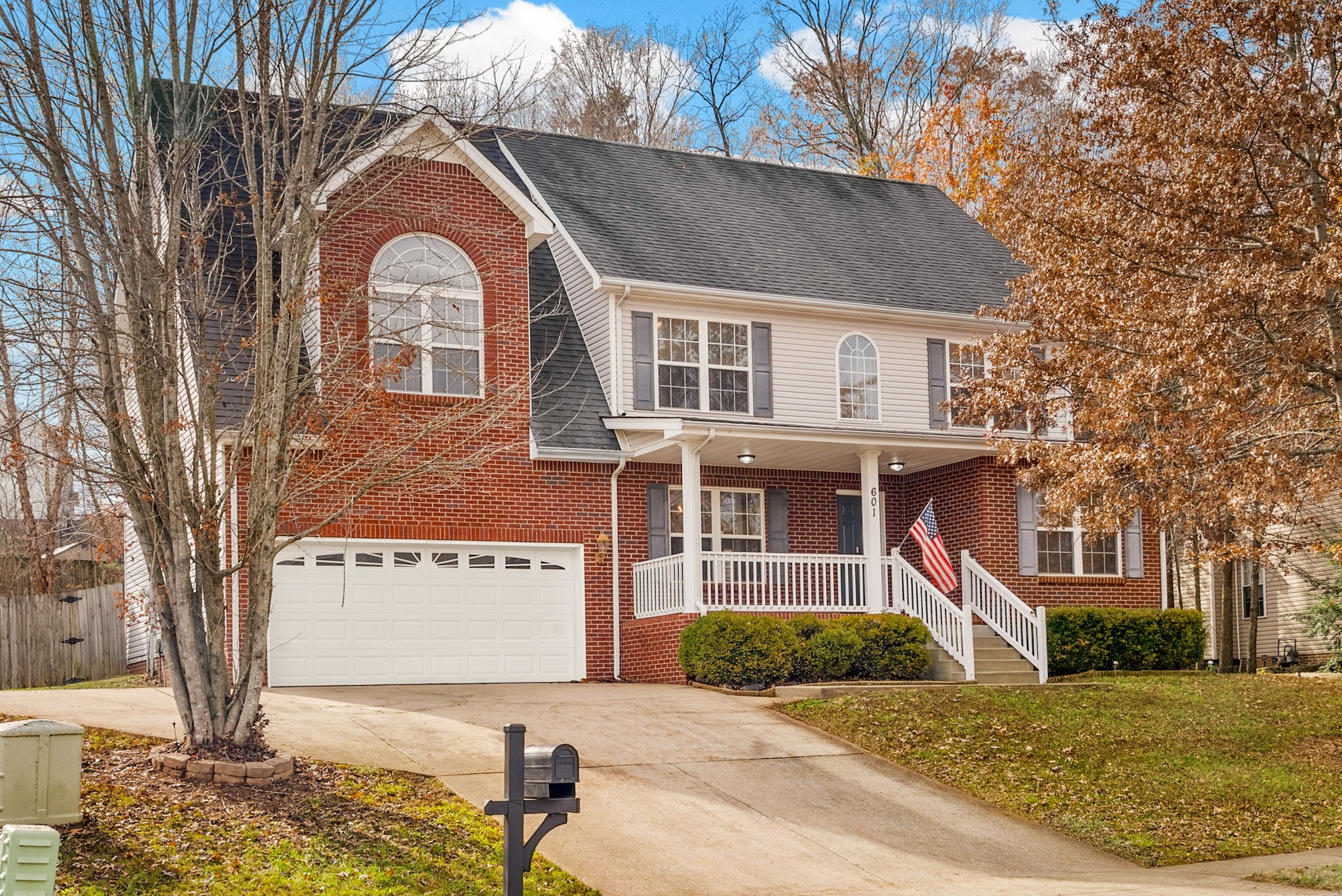 601 Winding Bluff Way