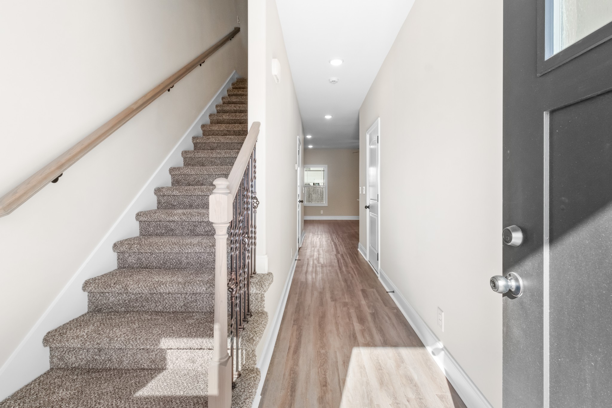 208 W Fallow Ct