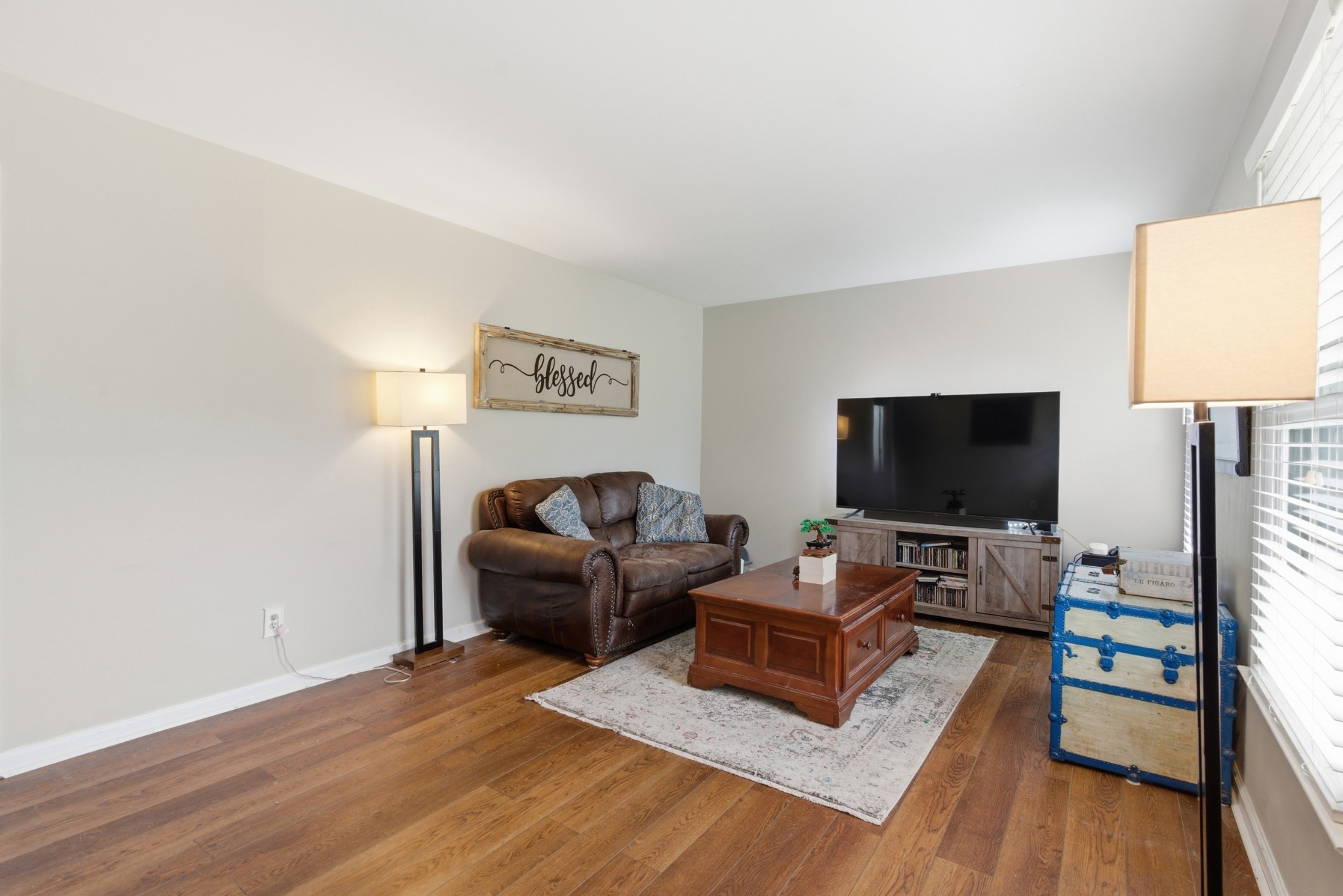 316 Estate Dr