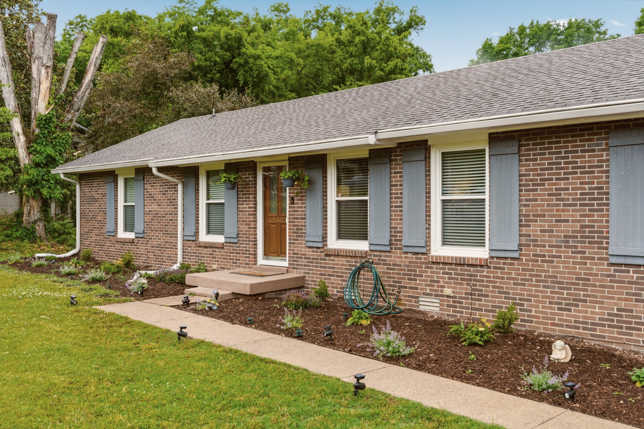 316 Estate Dr
