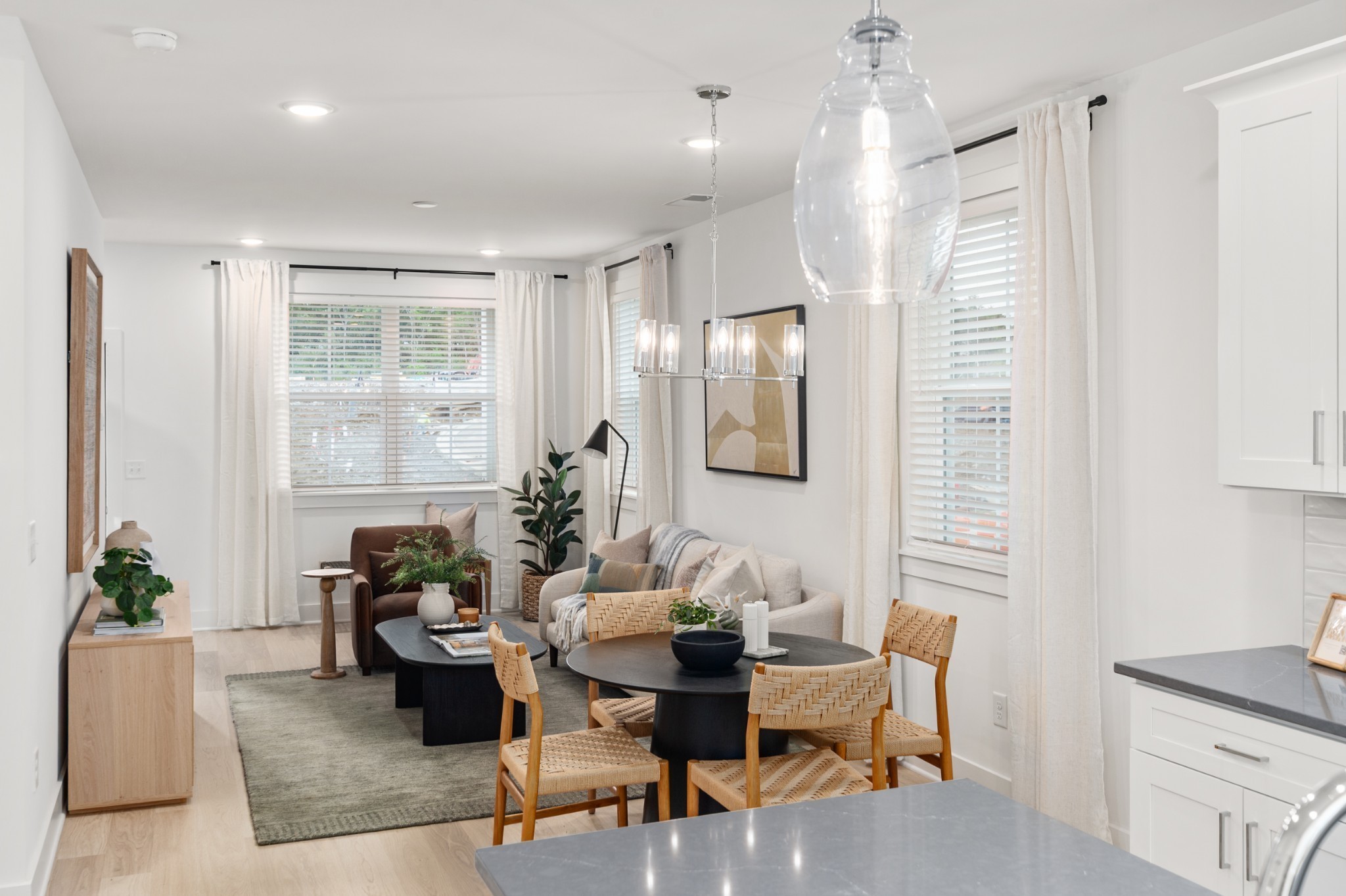 700 N DuPont Ave #114