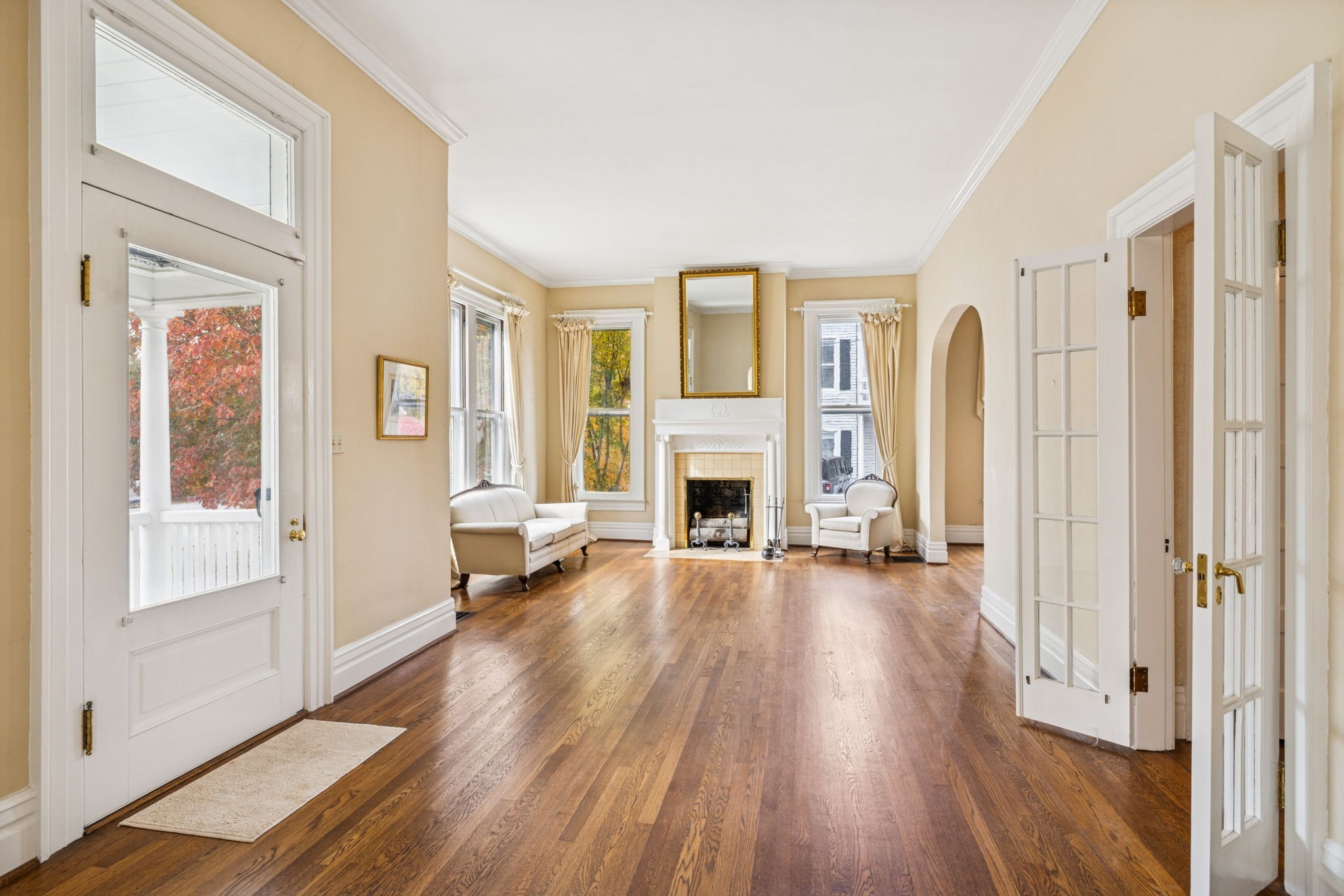 215 4th Ave S
