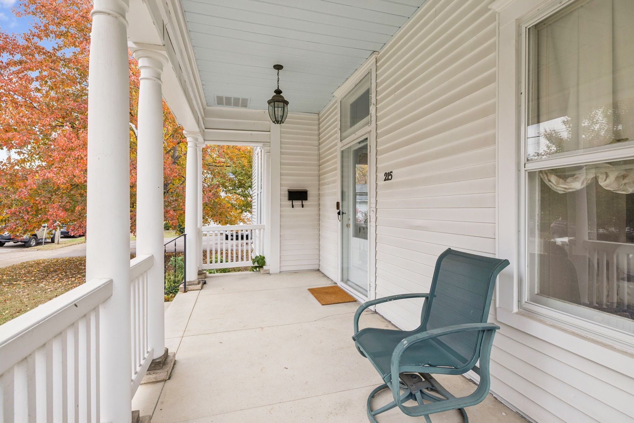 215 4th Ave S