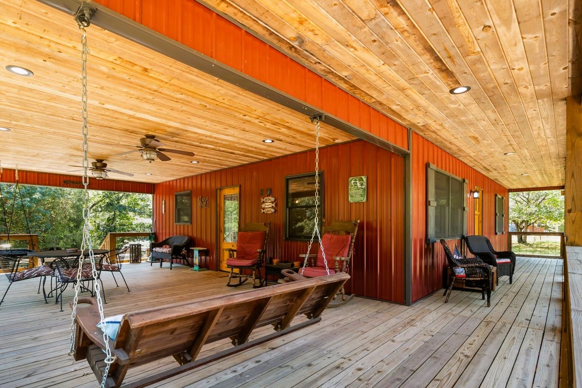 366 Connie Lynn Dr