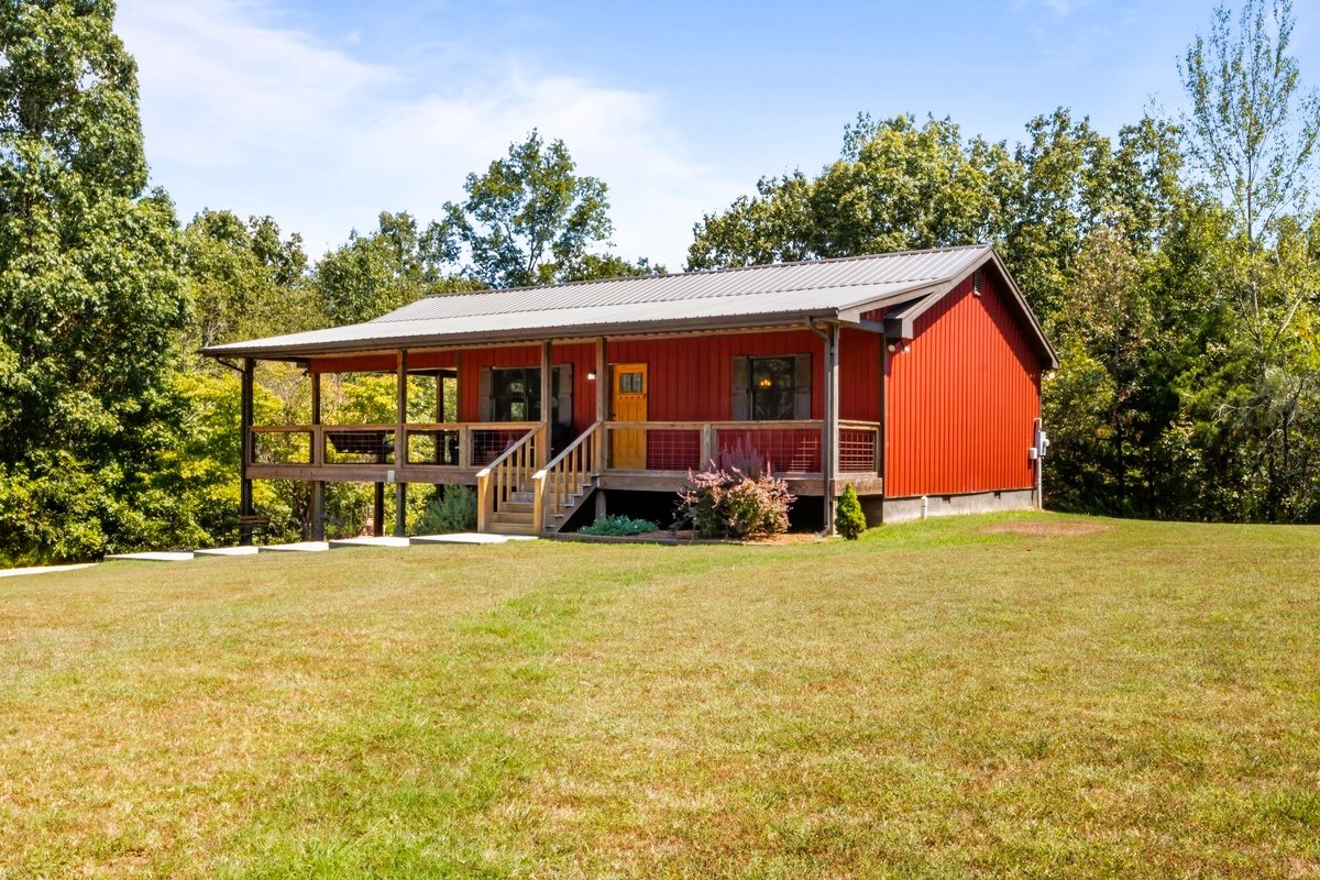 366 Connie Lynn Dr