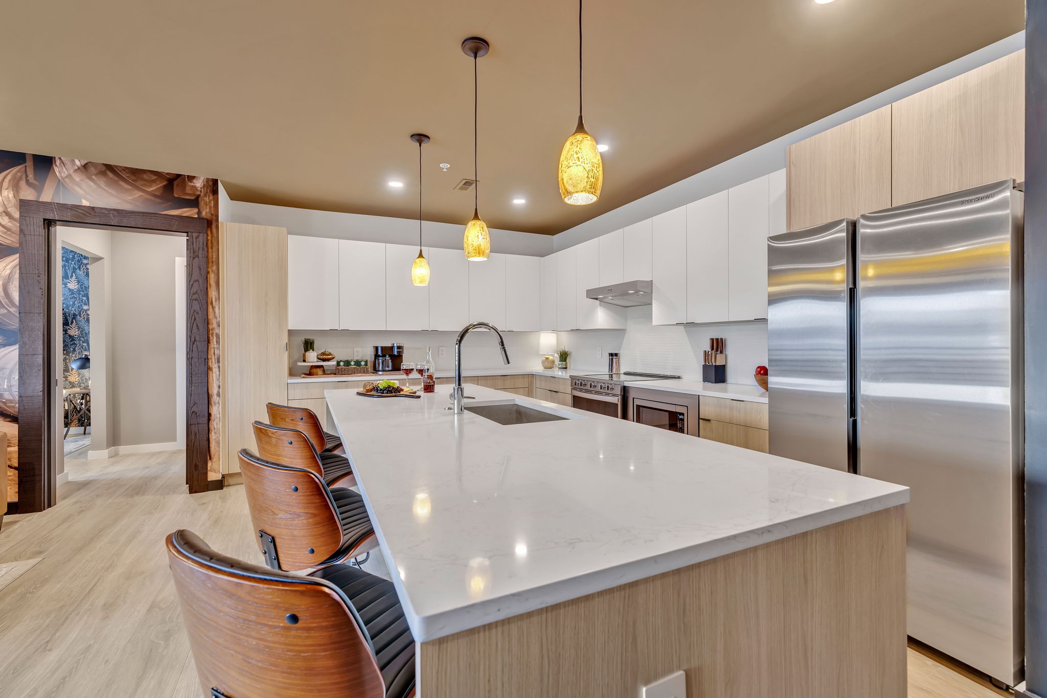 635 7th Ave S 211