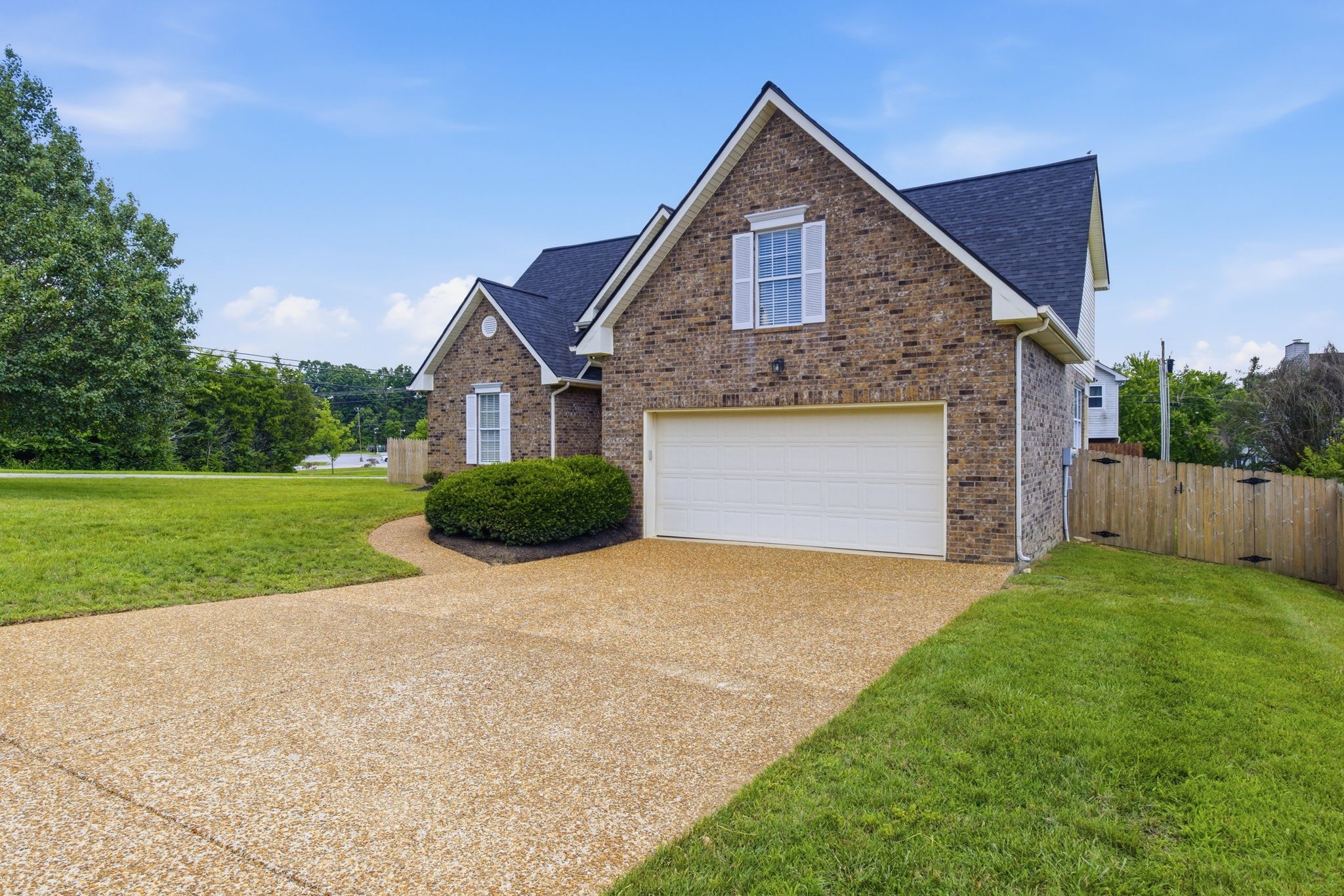 701 Pinehurst Pt