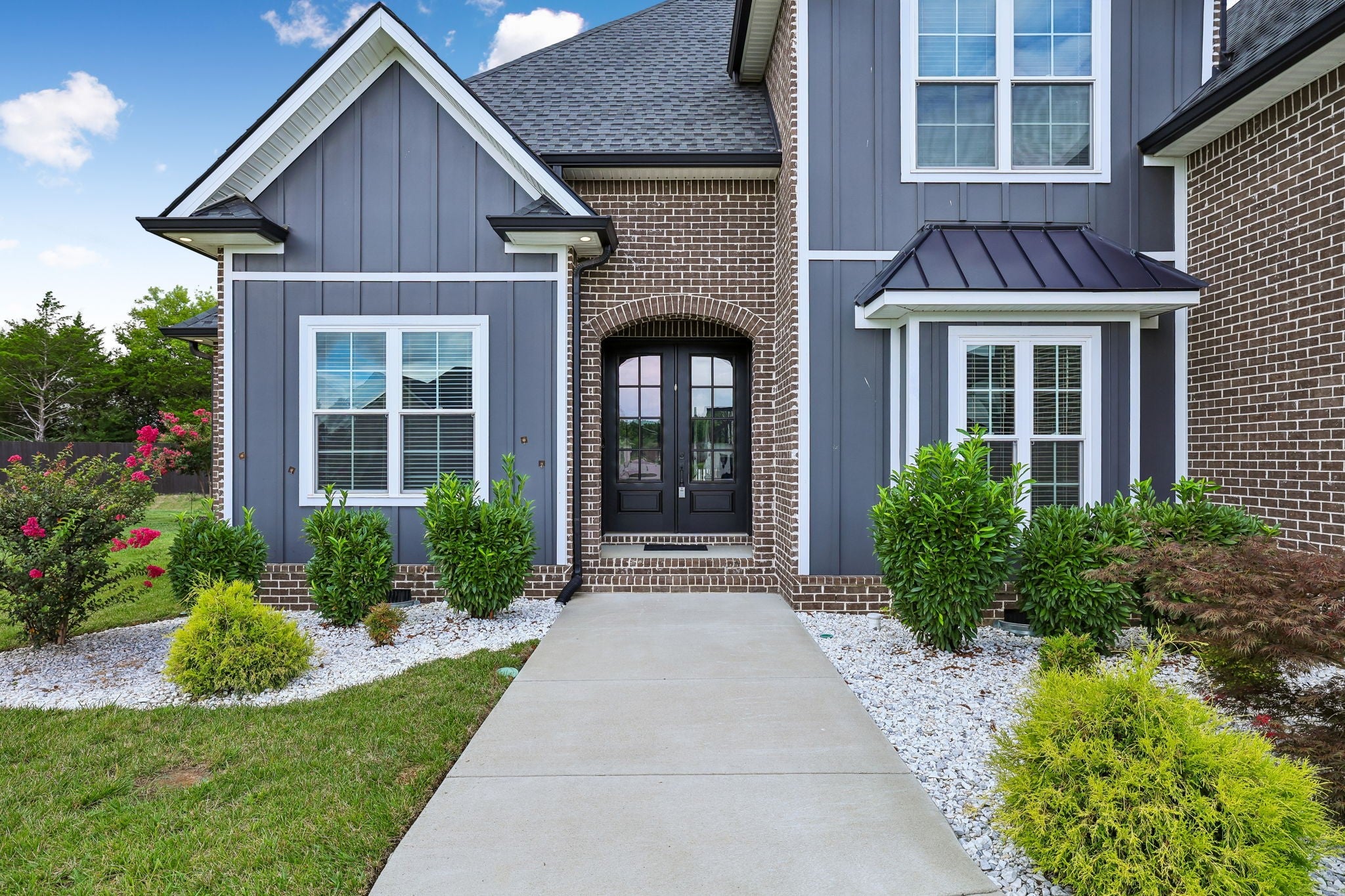 2614 Holly Springs Dr