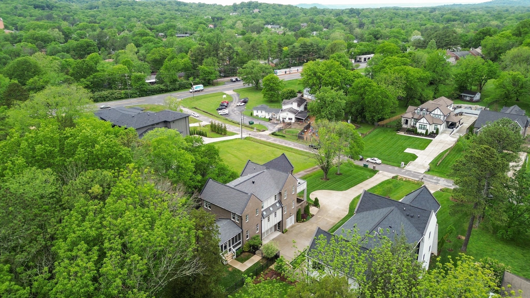 Nashville, Tennessee 37205, United States, 5 Bedrooms Bedrooms, ,6 BathroomsBathrooms,Residential,Active,176532