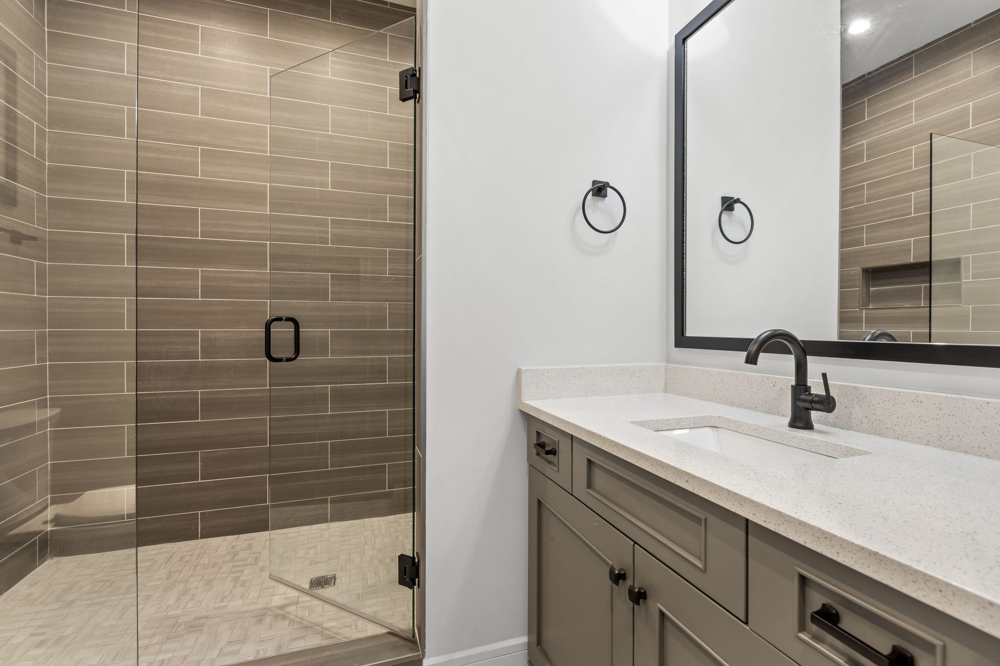 Nashville, Tennessee 37205, United States, 5 Bedrooms Bedrooms, ,6 BathroomsBathrooms,Residential,Active,176532