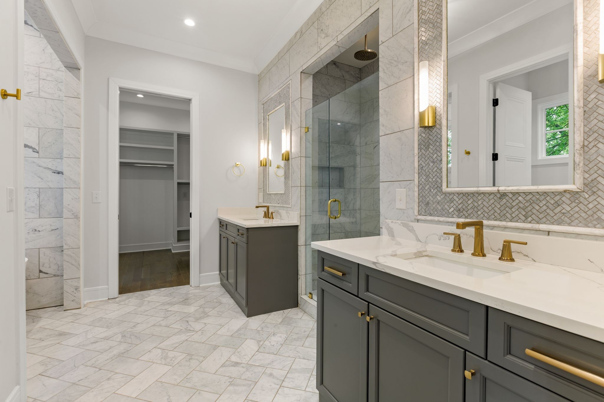 Nashville, Tennessee 37205, United States, 5 Bedrooms Bedrooms, ,6 BathroomsBathrooms,Residential,Active,176532