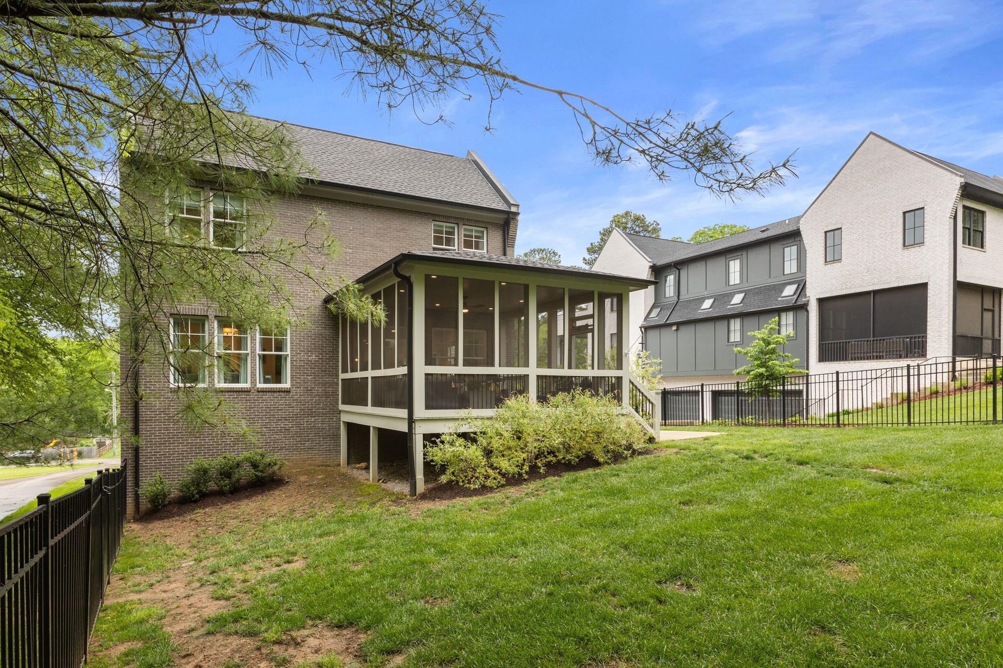 Nashville, Tennessee 37205, United States, 5 Bedrooms Bedrooms, ,6 BathroomsBathrooms,Residential,Active,176532