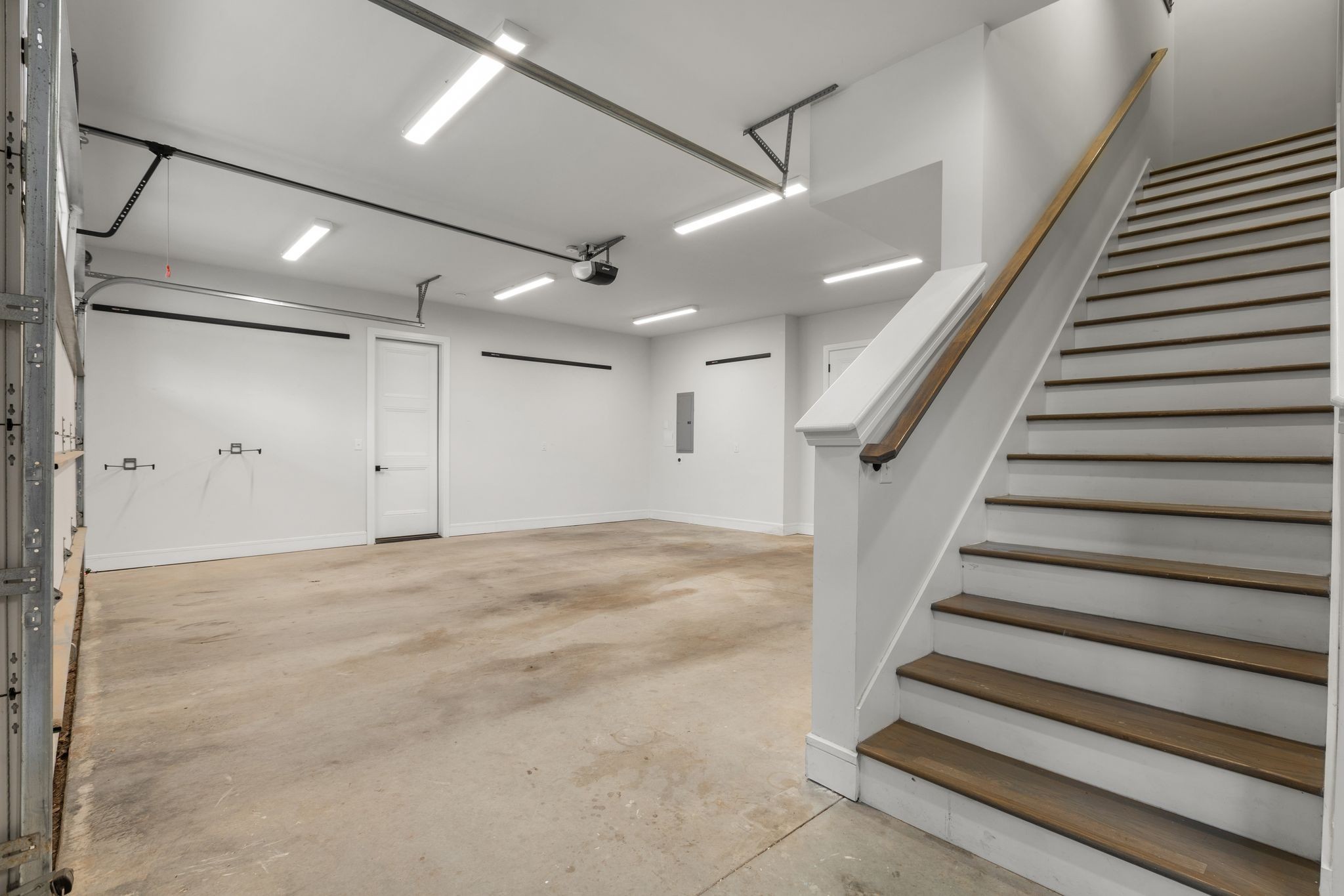 Nashville, Tennessee 37205, United States, 5 Bedrooms Bedrooms, ,6 BathroomsBathrooms,Residential,Active,176532