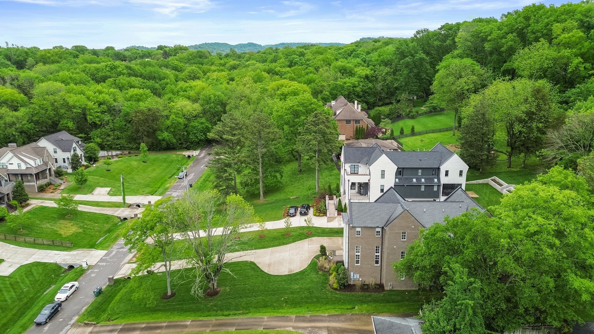 Nashville, Tennessee 37205, United States, 5 Bedrooms Bedrooms, ,6 BathroomsBathrooms,Residential,Active,176532