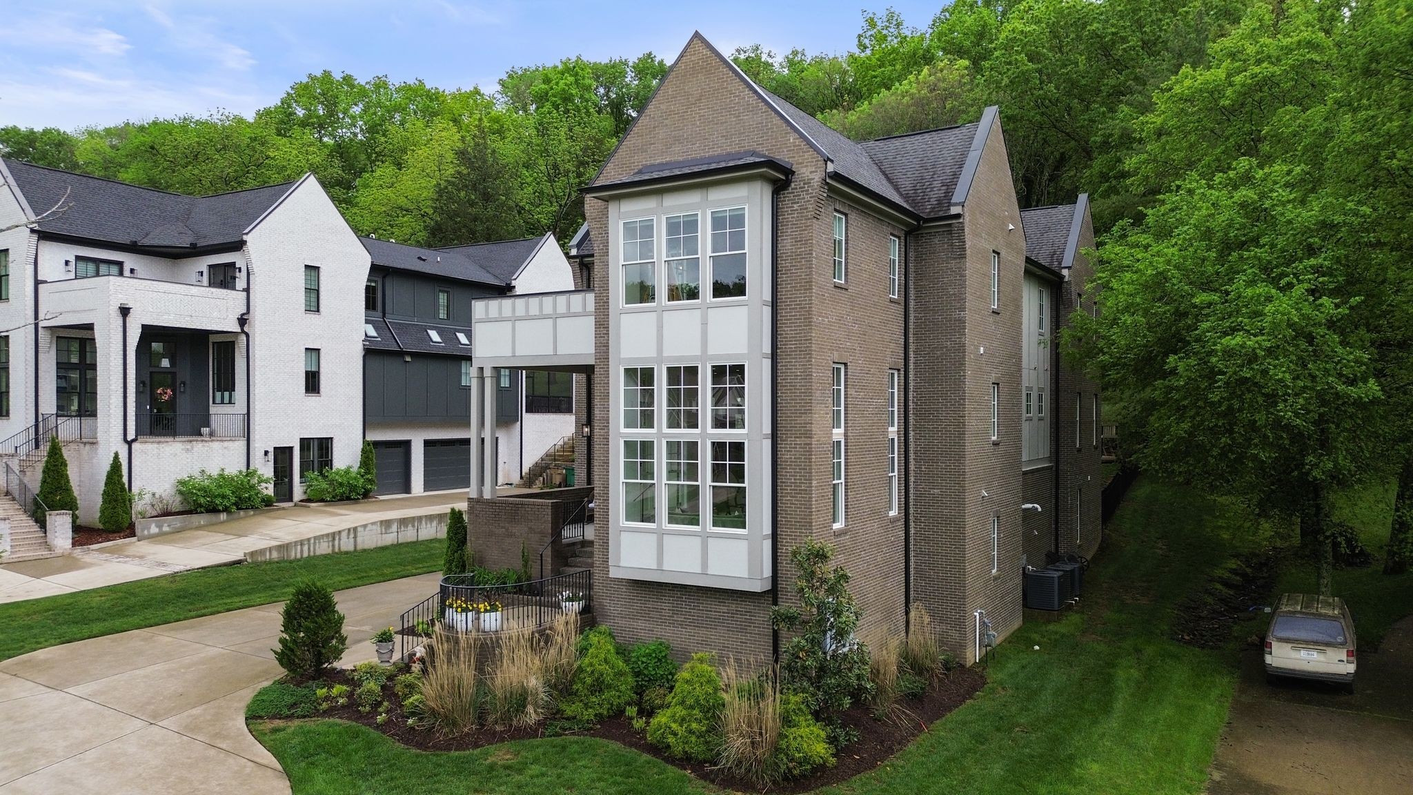 Nashville, Tennessee 37205, United States, 5 Bedrooms Bedrooms, ,6 BathroomsBathrooms,Residential,Active,176532