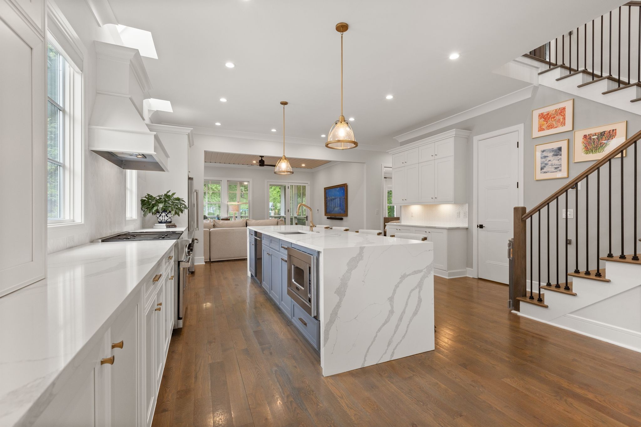 Nashville, Tennessee 37205, United States, 5 Bedrooms Bedrooms, ,6 BathroomsBathrooms,Residential,Active,176532