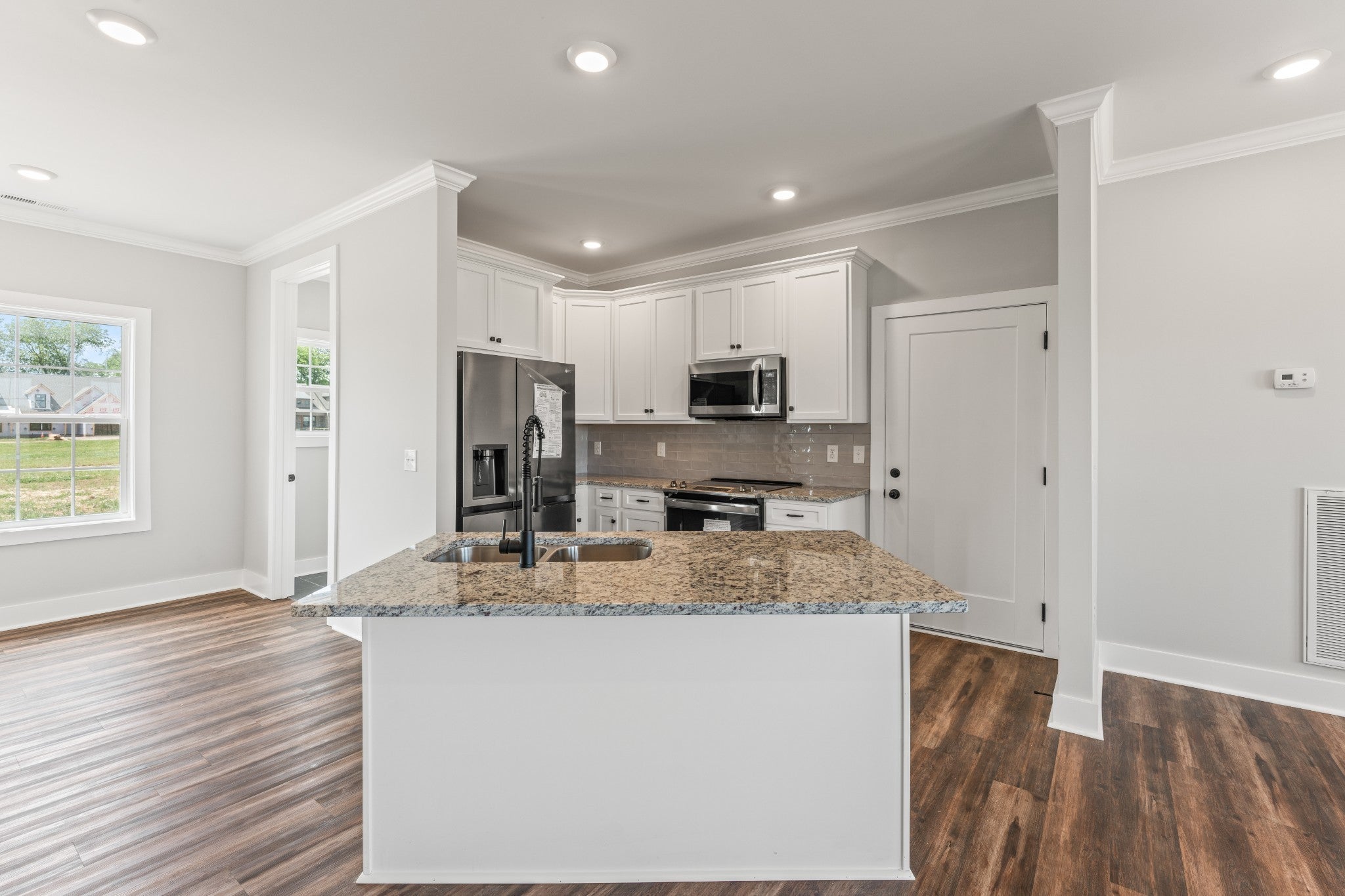 107 Lookout Dr