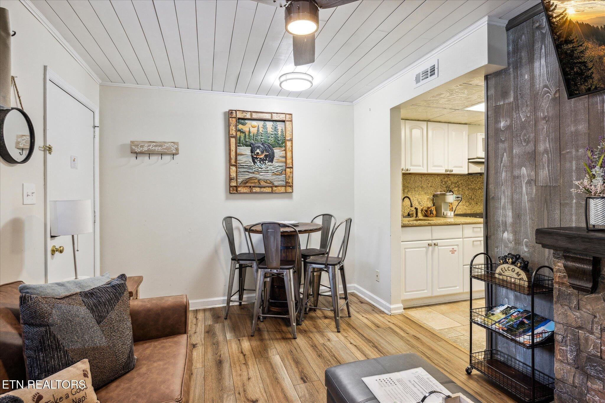 685 River Rd 304