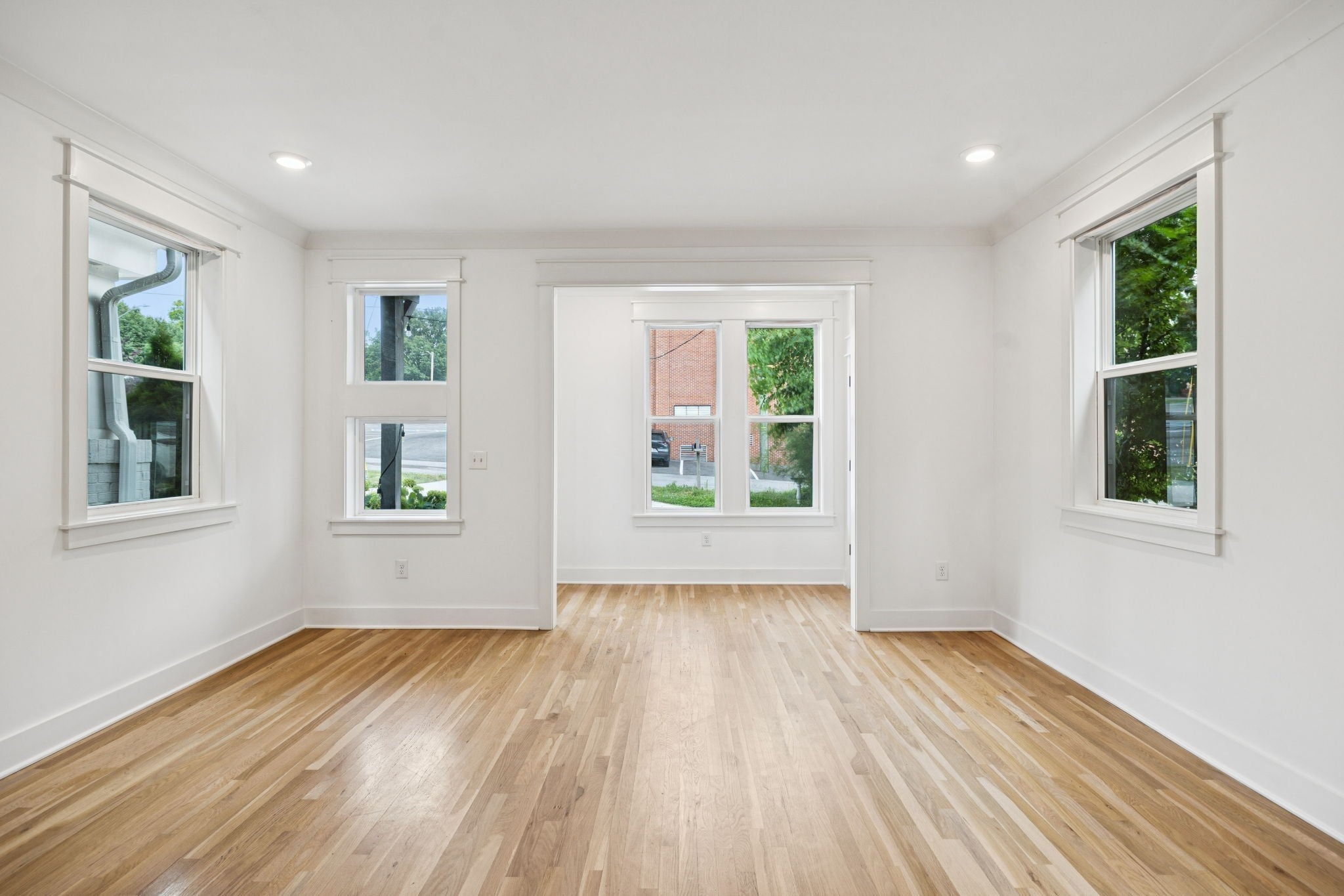 411 High St