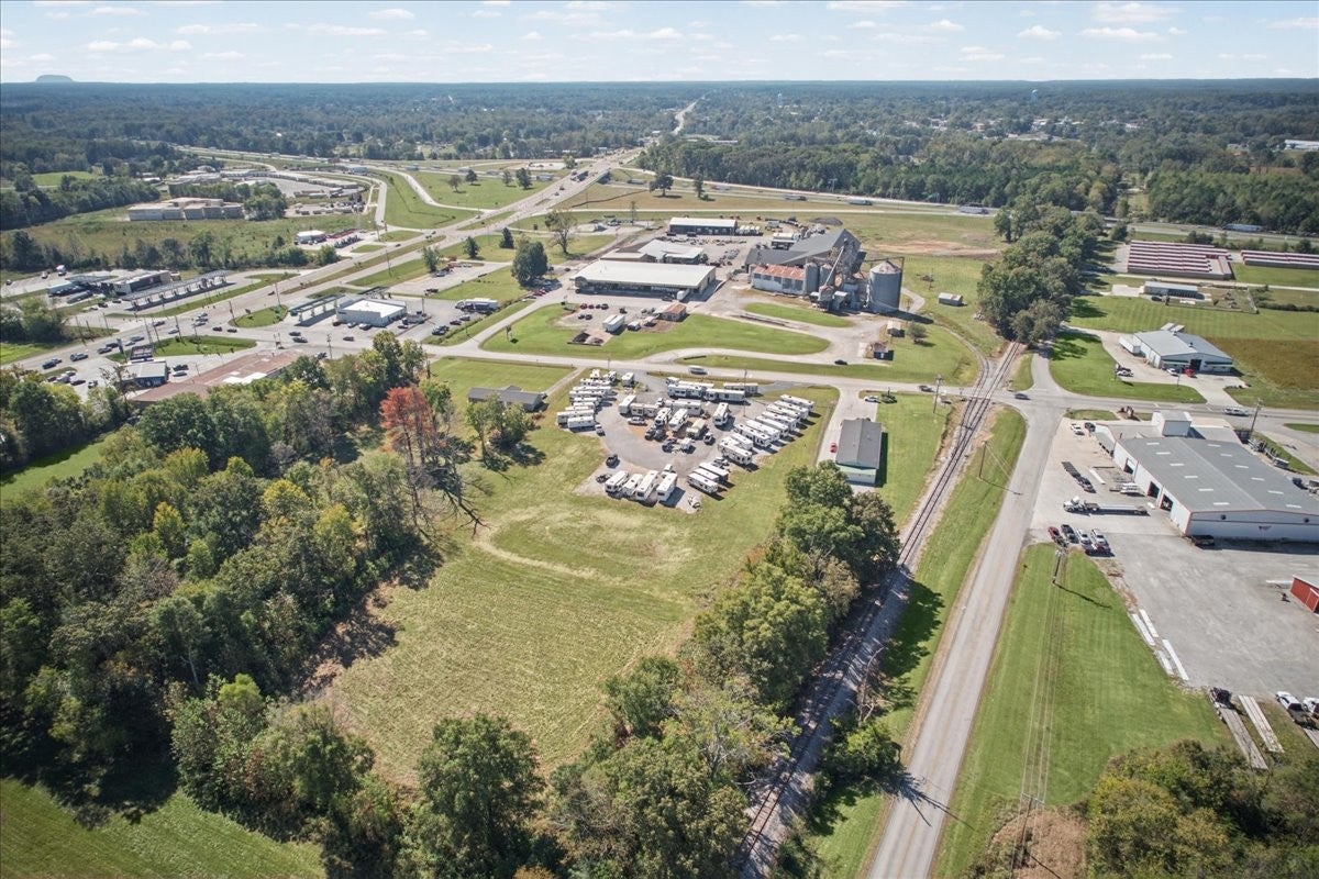 146 Interstate Dr