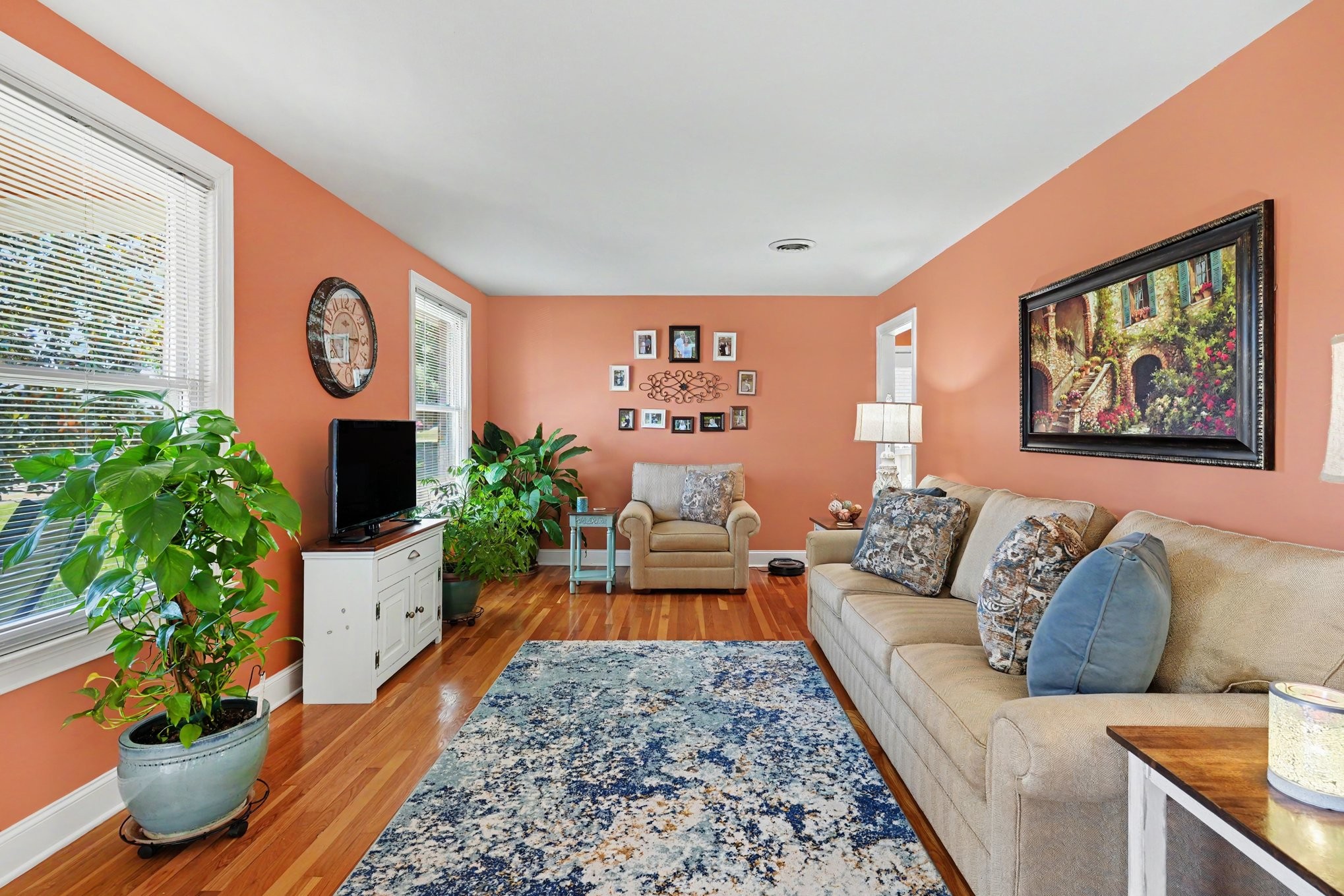 824 Roseview Dr