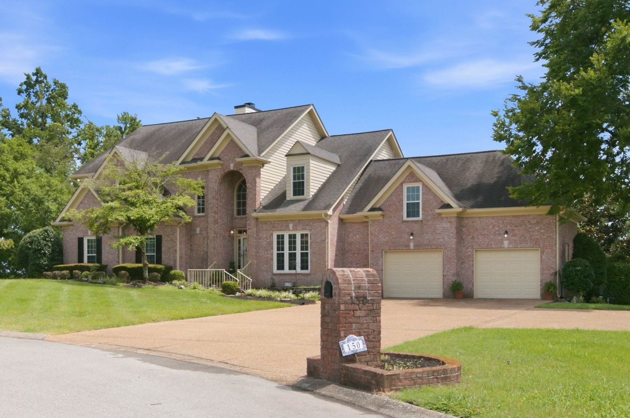 150 Temple Crest Trl