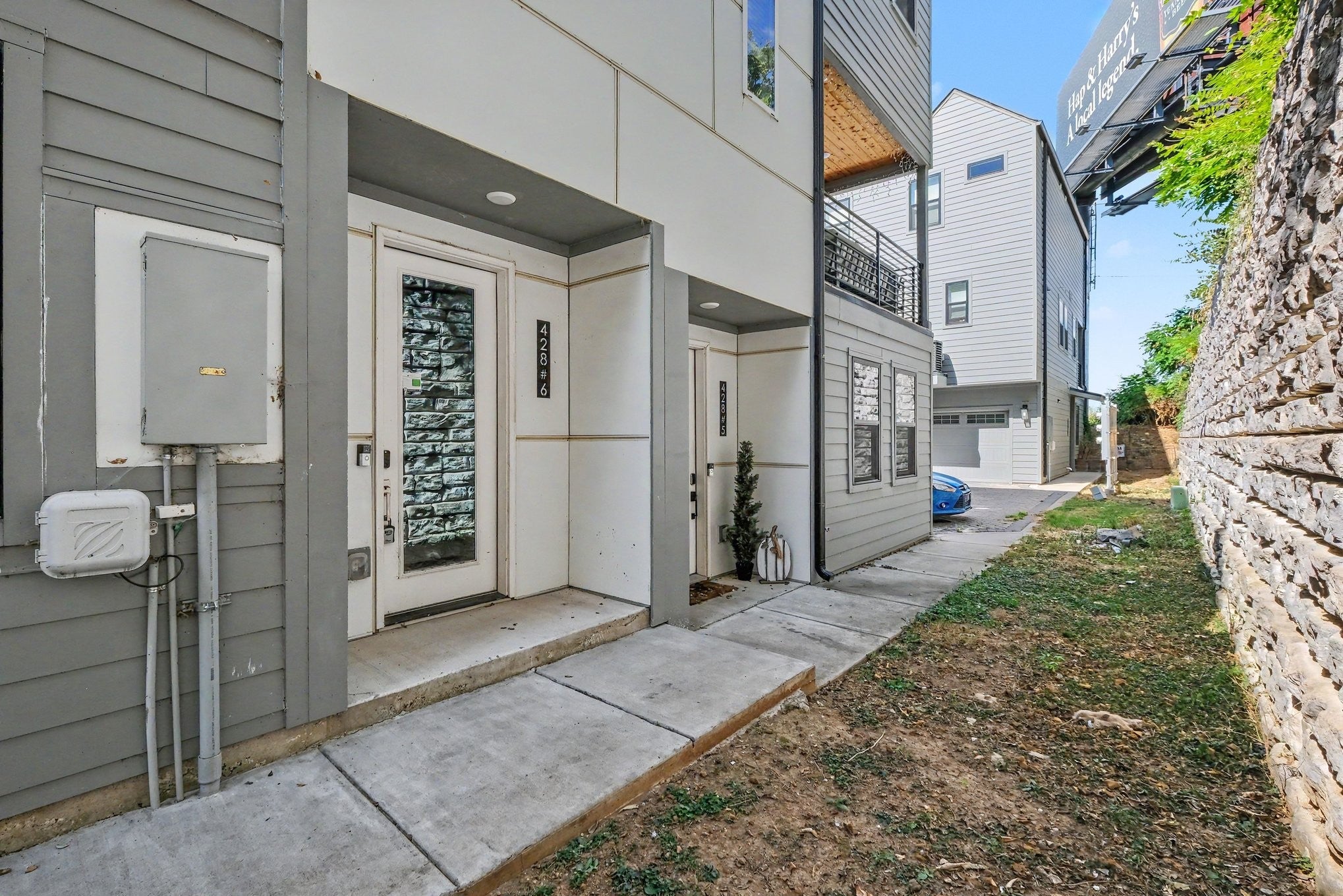428 38th Ave N 6