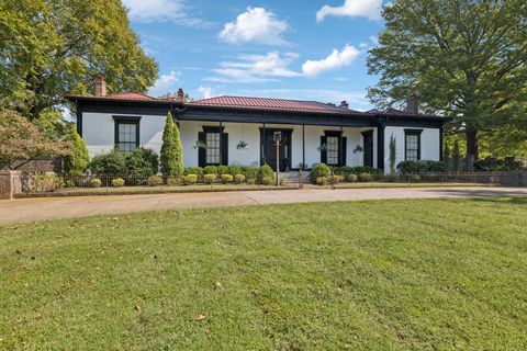 1512 Williamsport Pike Columbia TN 38401