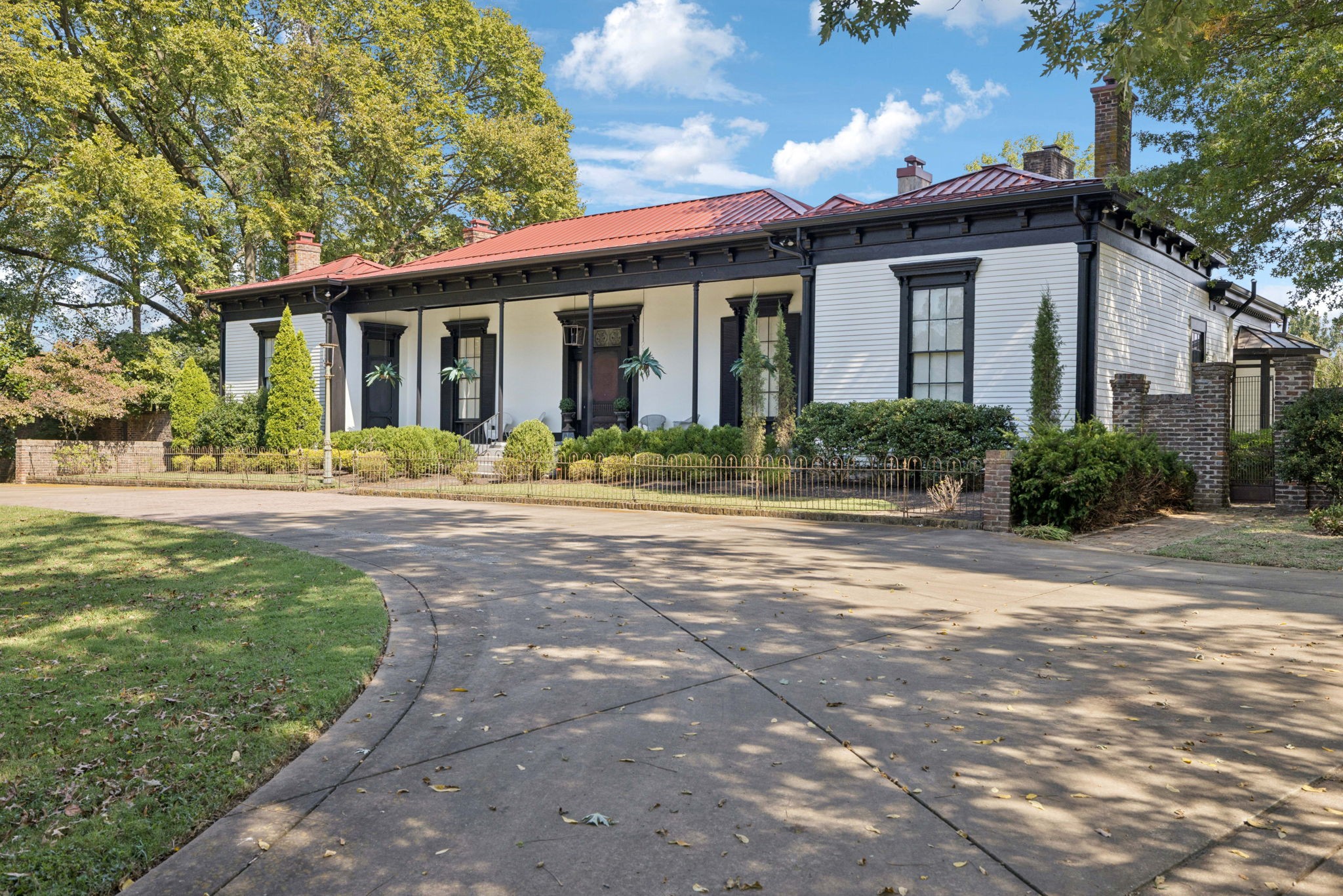 1512 Williamsport Pike