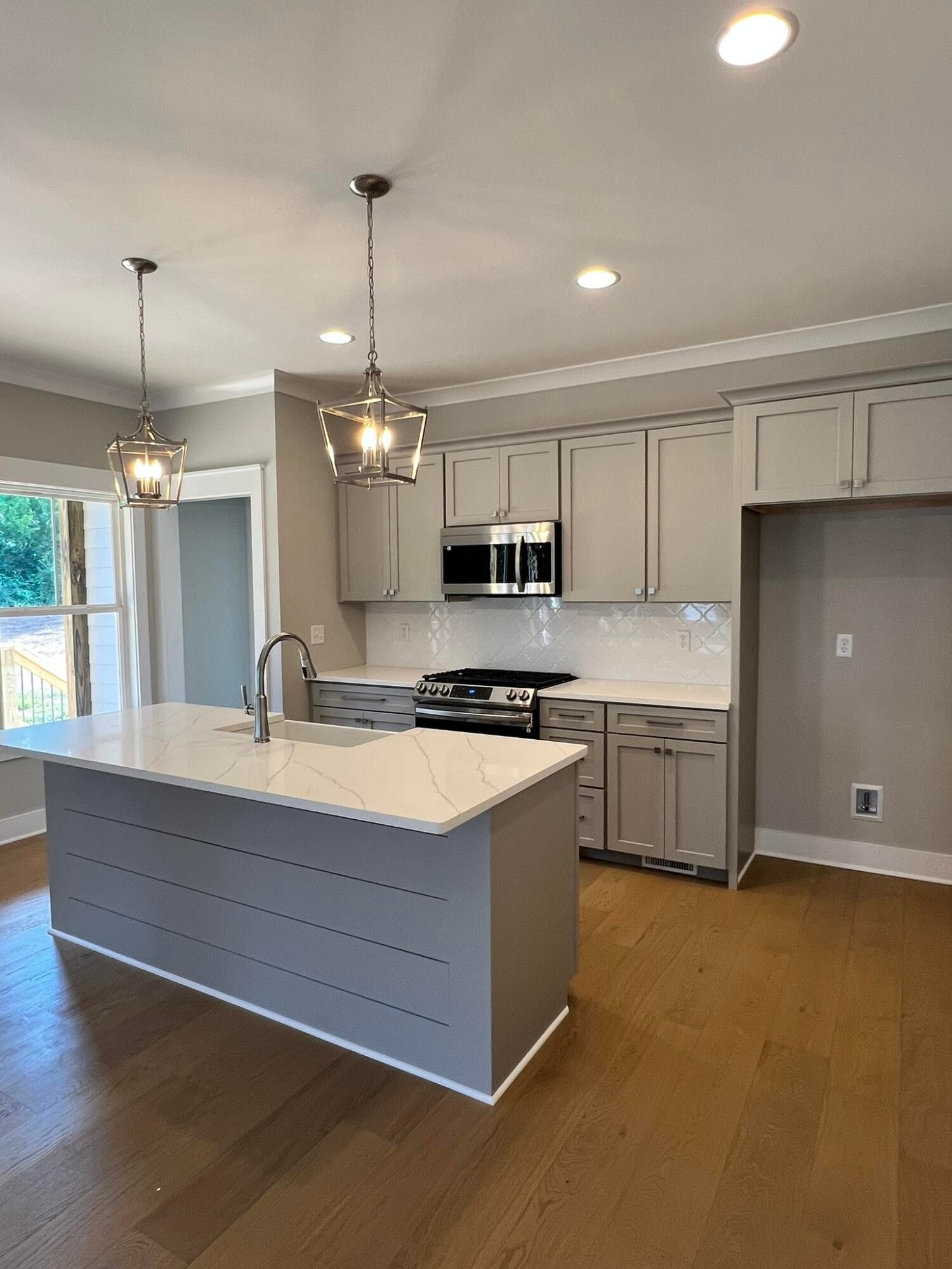 7077 Paxton Circle