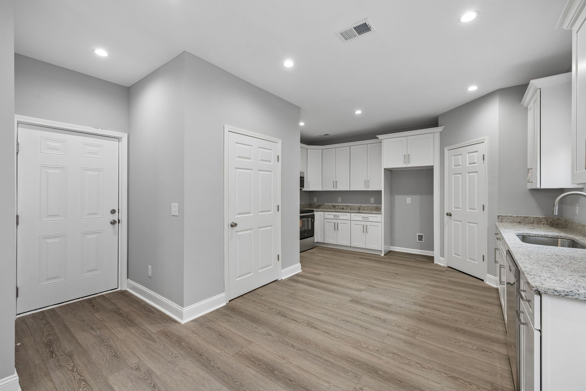 4741 Long Br