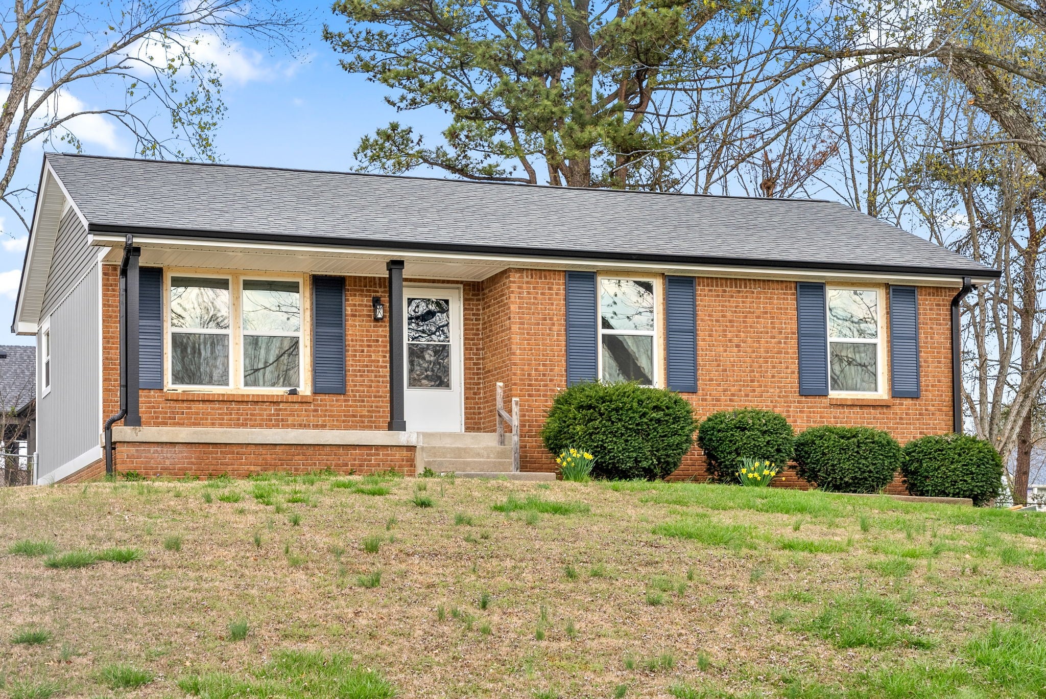 2214 Glory Dr