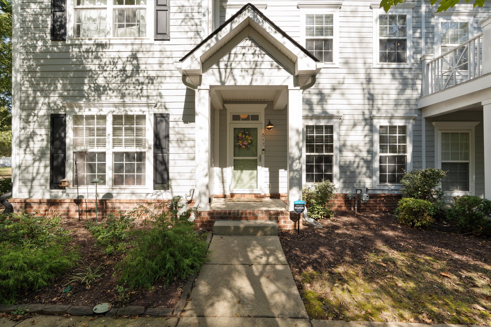 817 Hobbit Ln