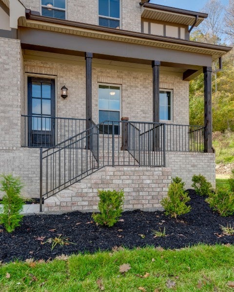 1142 Fox Dr