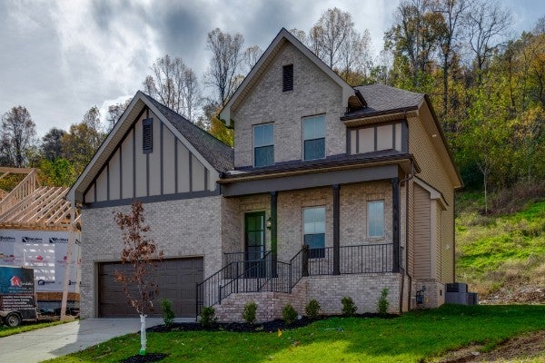 1142 Fox Dr