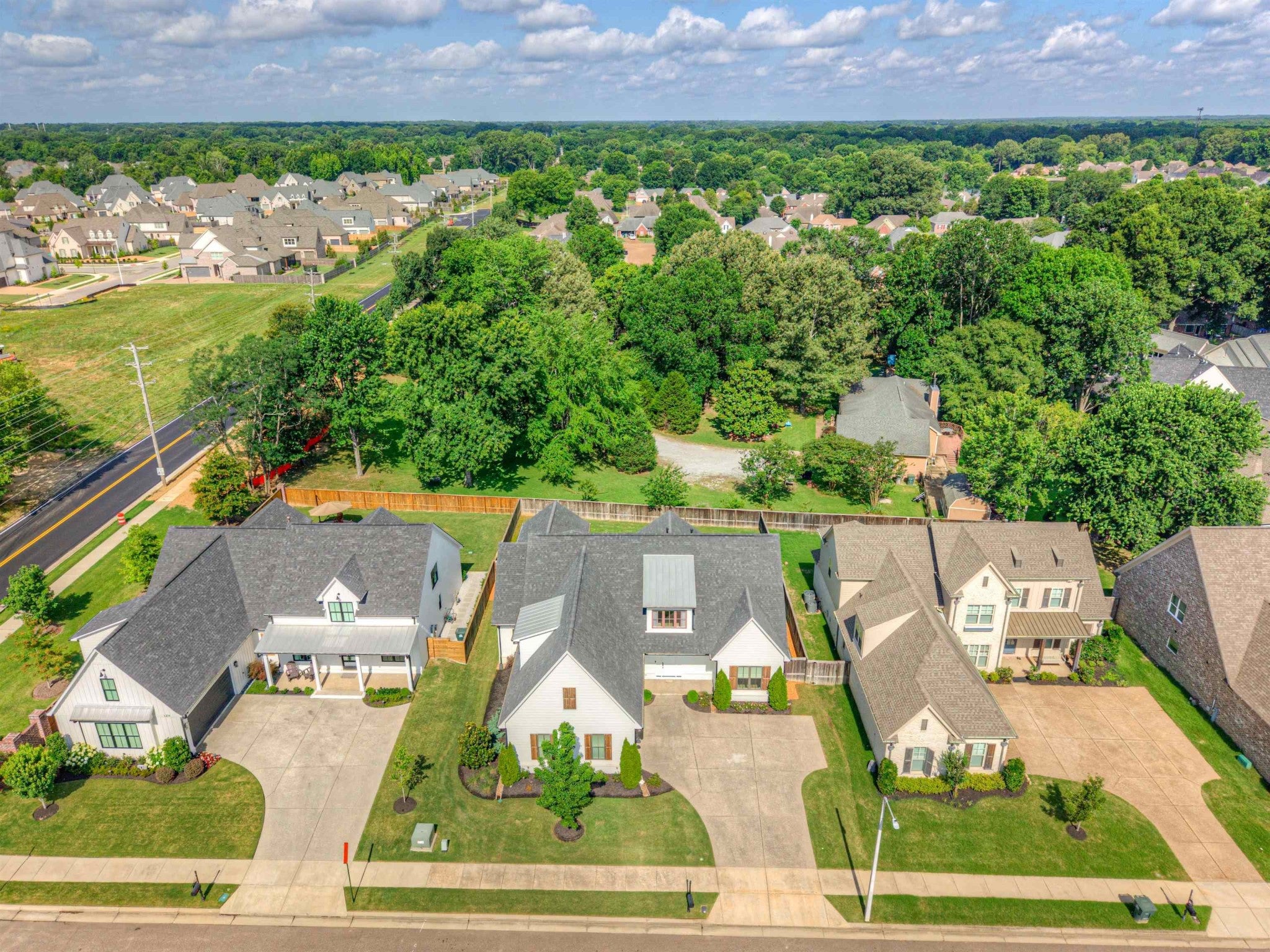 1283 BELFAIR DR