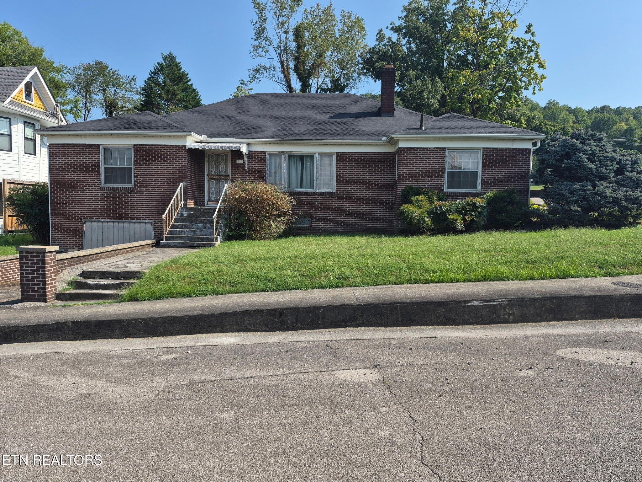 117 Roane St