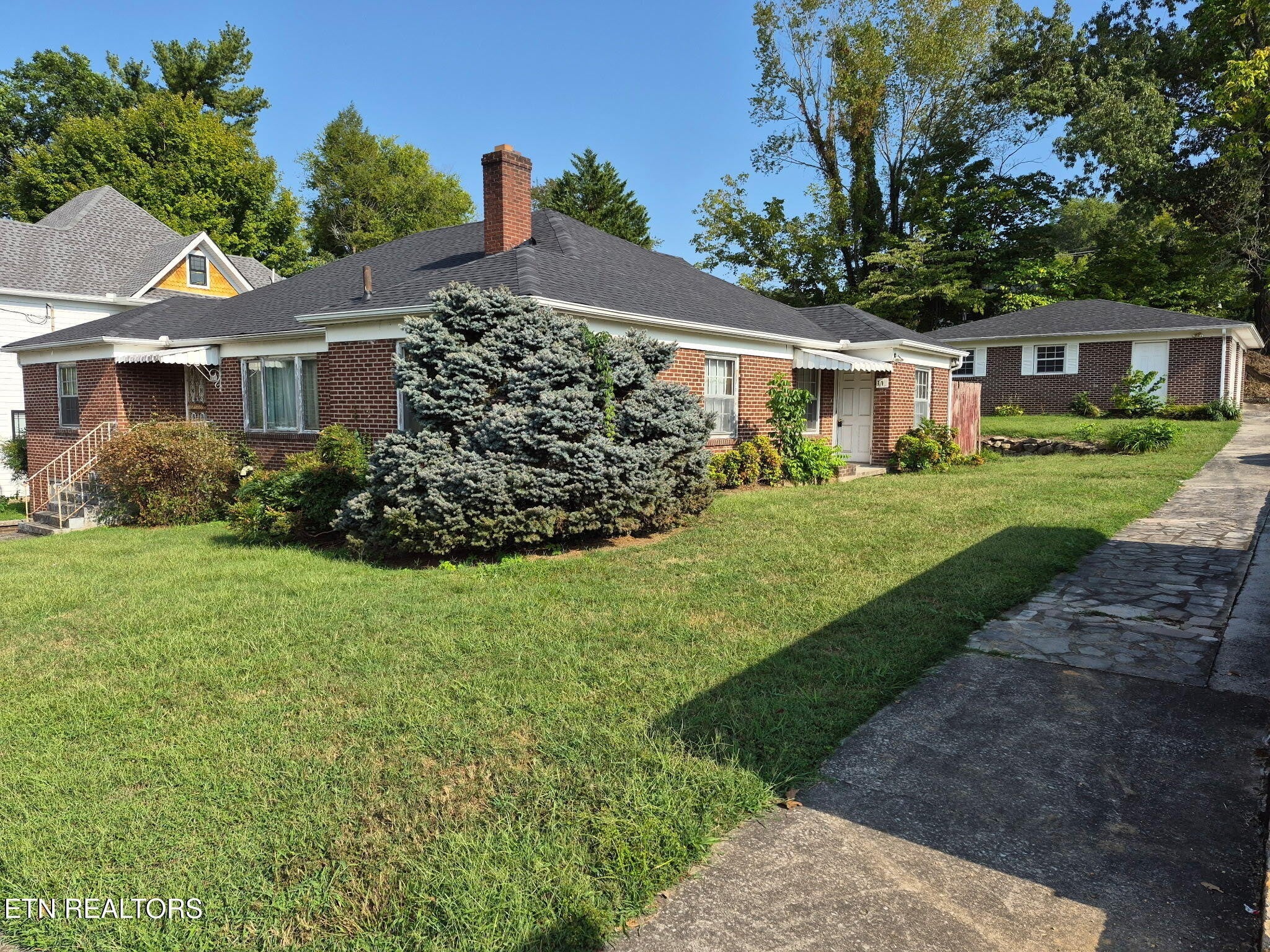117 Roane St