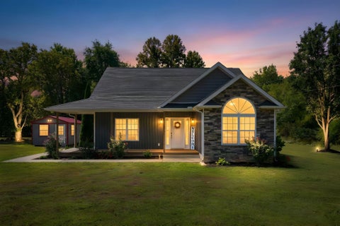 Photo of 1017 Glendale Dr, Dickson, TN 37055 (MLS # 3610092)