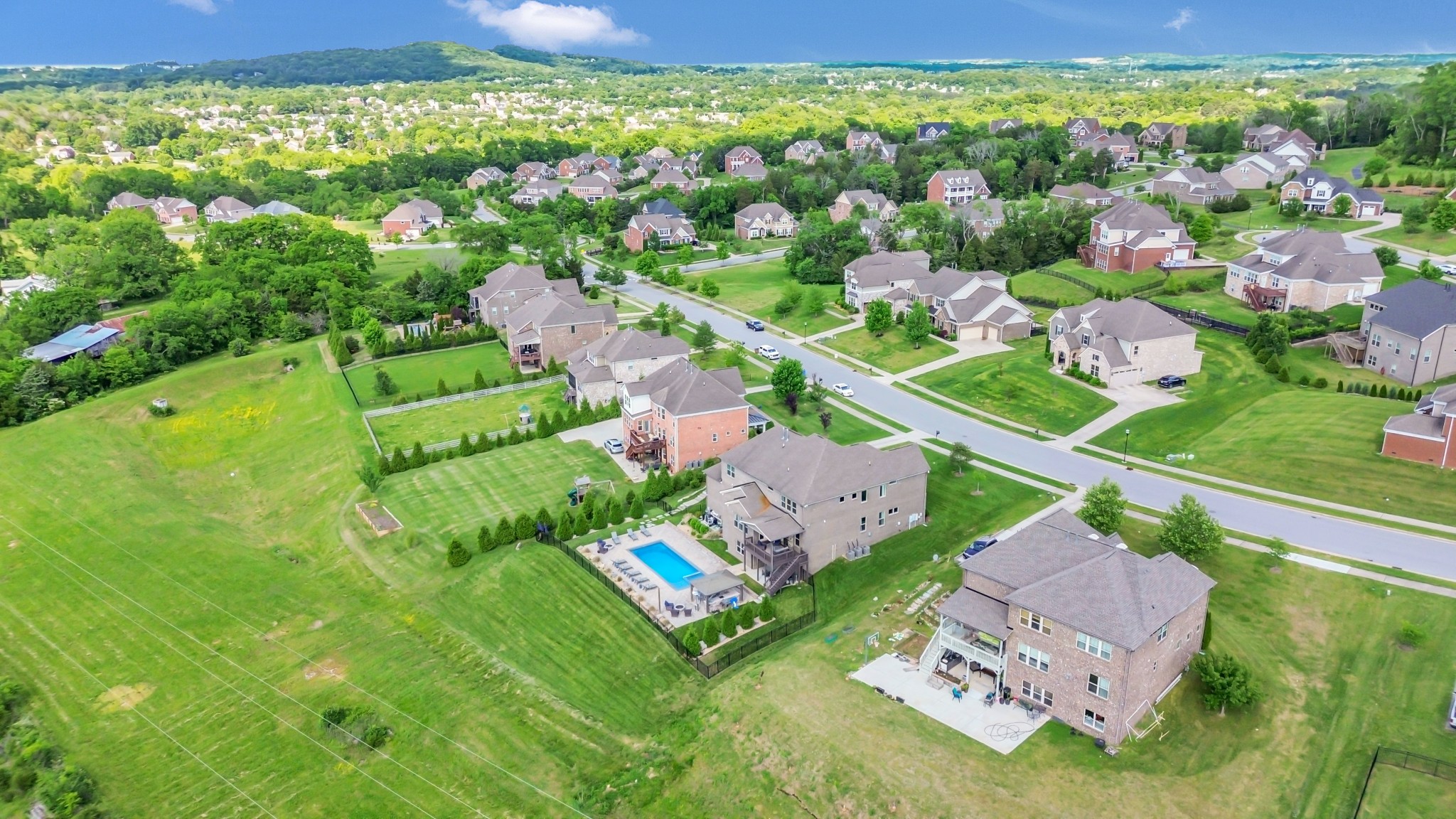 Brentwood, Tennessee 37027, United States, 6 Bedrooms Bedrooms, ,6 BathroomsBathrooms,Residential,Pending,127792