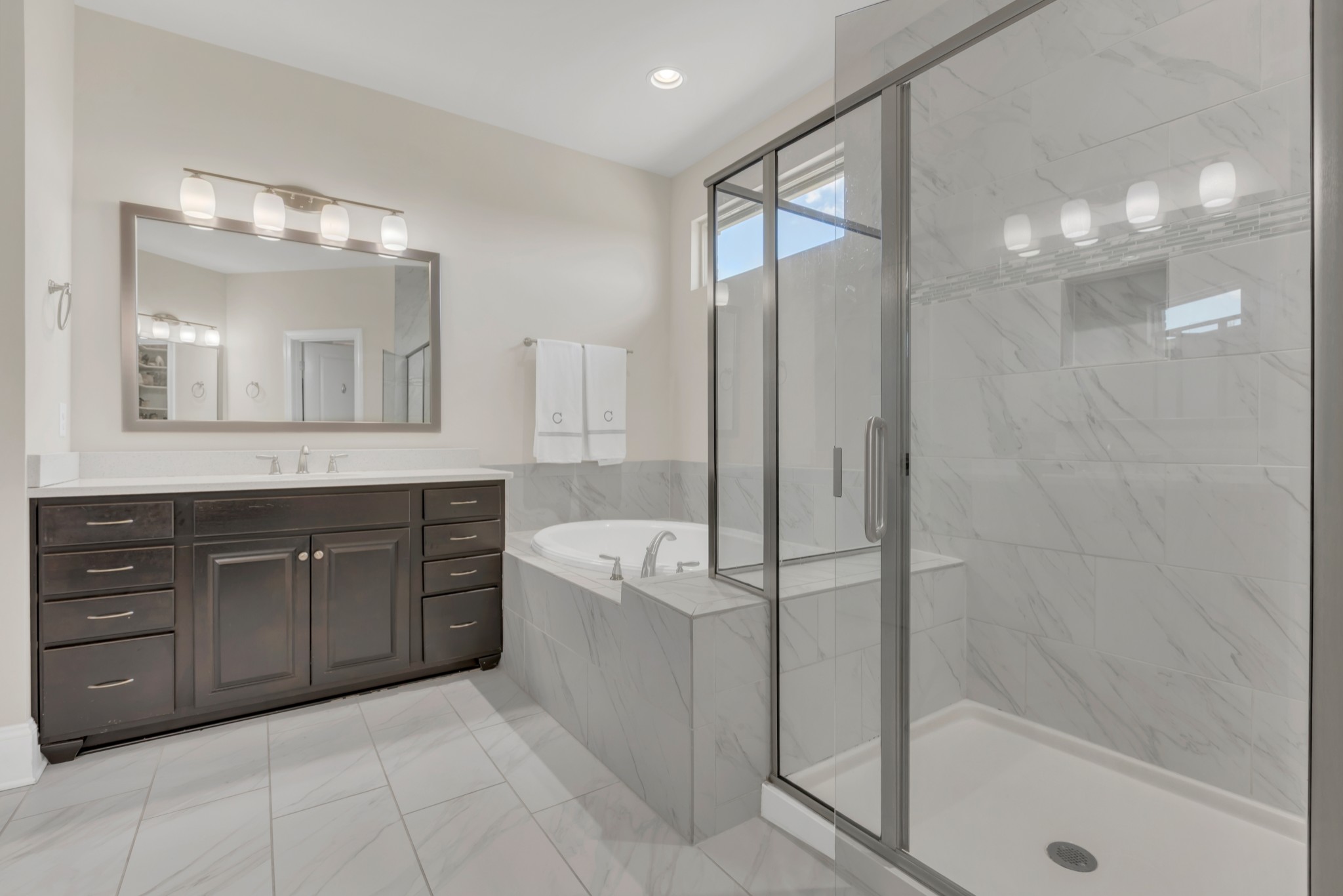 Brentwood, Tennessee 37027, United States, 6 Bedrooms Bedrooms, ,6 BathroomsBathrooms,Residential,Pending,127792