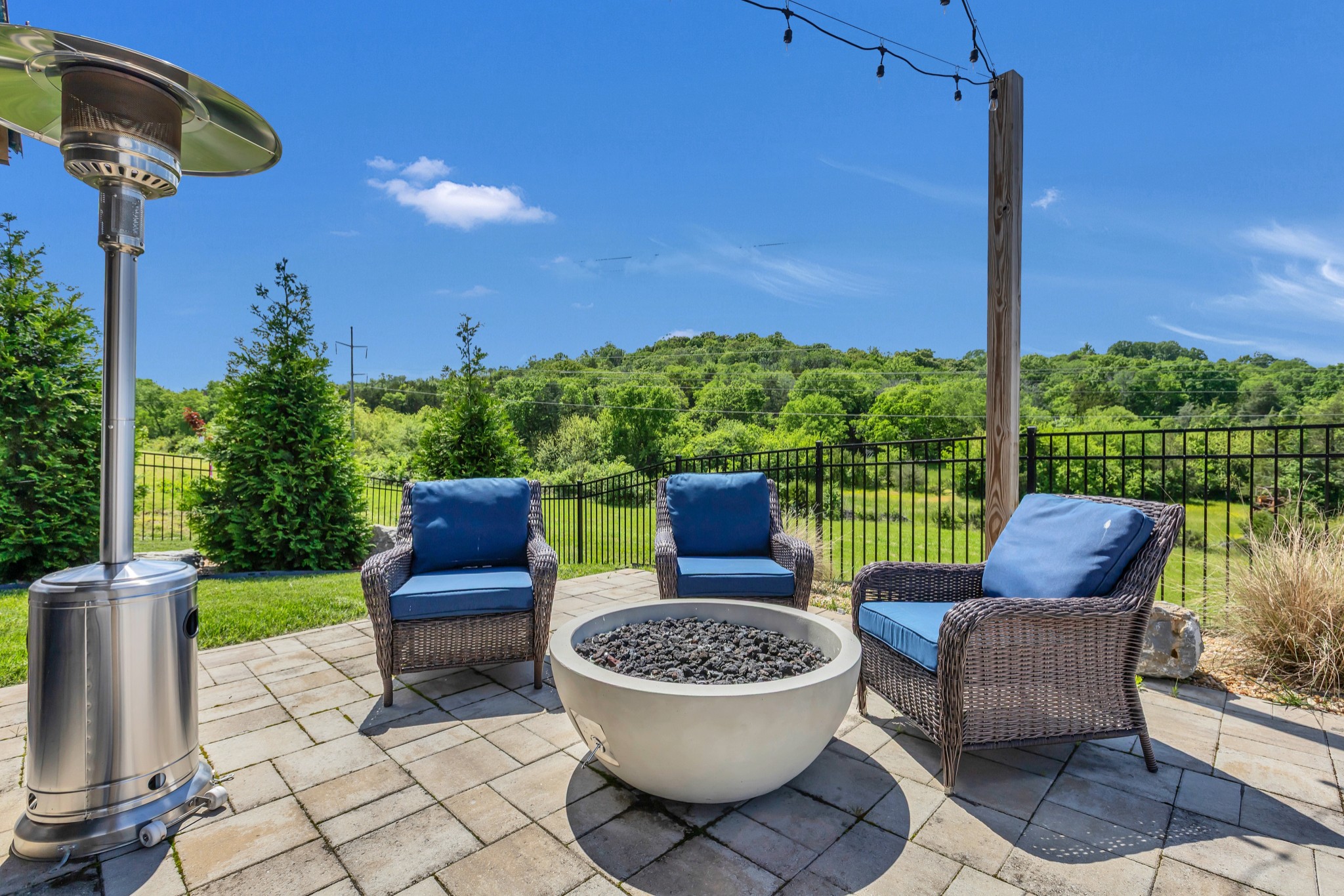 Brentwood, Tennessee 37027, United States, 6 Bedrooms Bedrooms, ,6 BathroomsBathrooms,Residential,Pending,127792