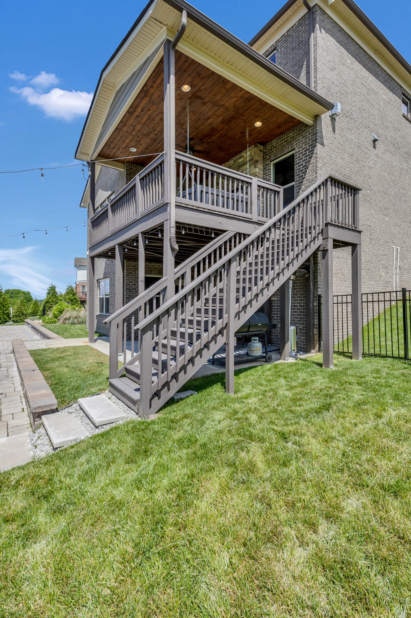 Brentwood, Tennessee 37027, United States, 6 Bedrooms Bedrooms, ,6 BathroomsBathrooms,Residential,Pending,127792