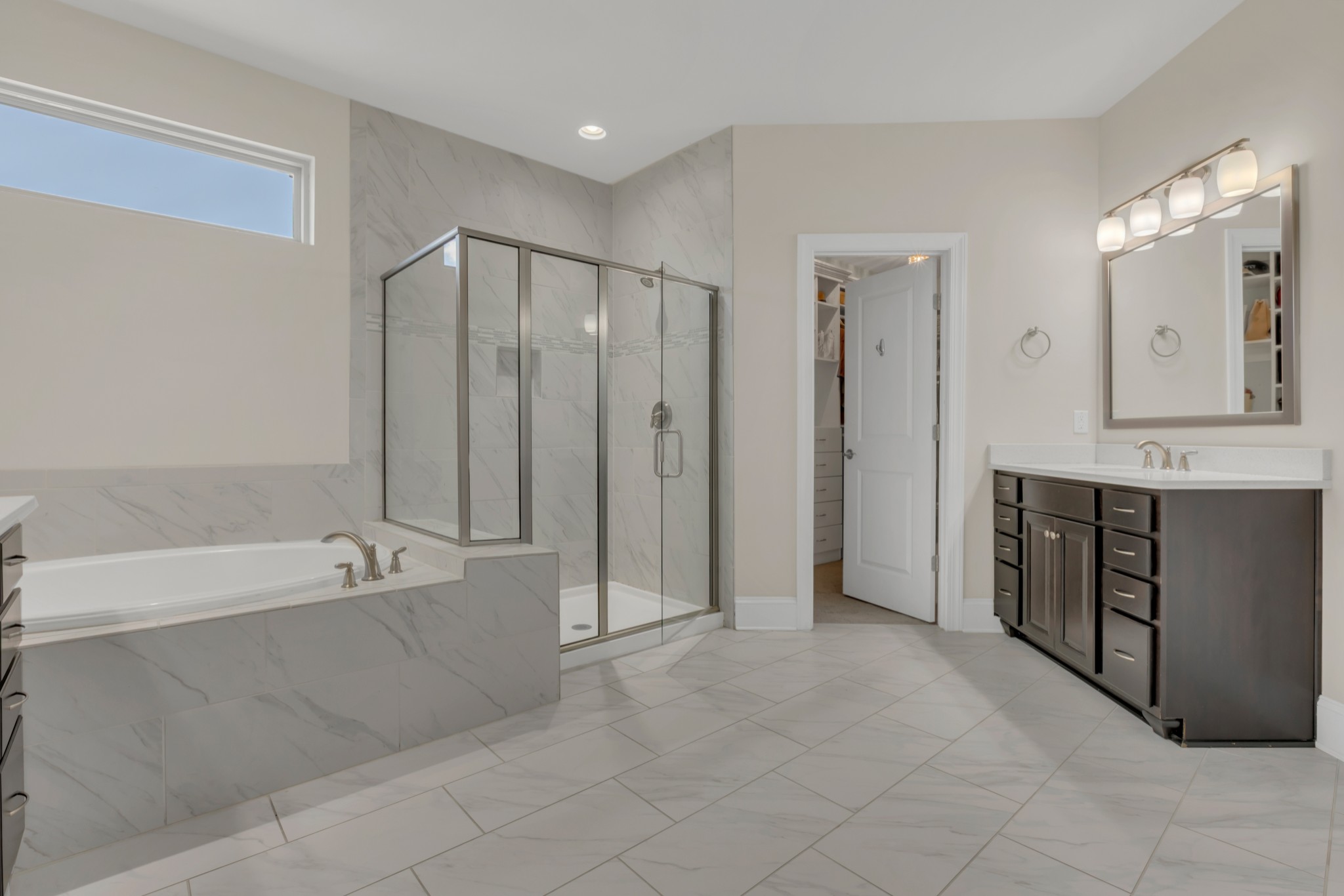 Brentwood, Tennessee 37027, United States, 6 Bedrooms Bedrooms, ,6 BathroomsBathrooms,Residential,Pending,127792